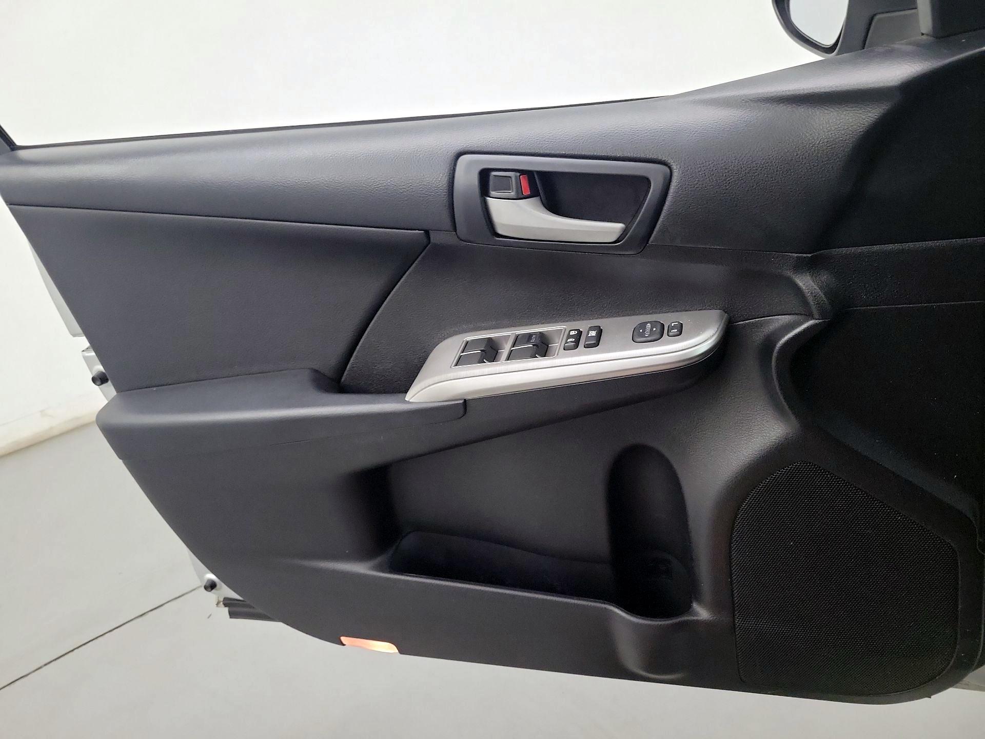 Thumbnail: 2014 Toyota Camry - 12