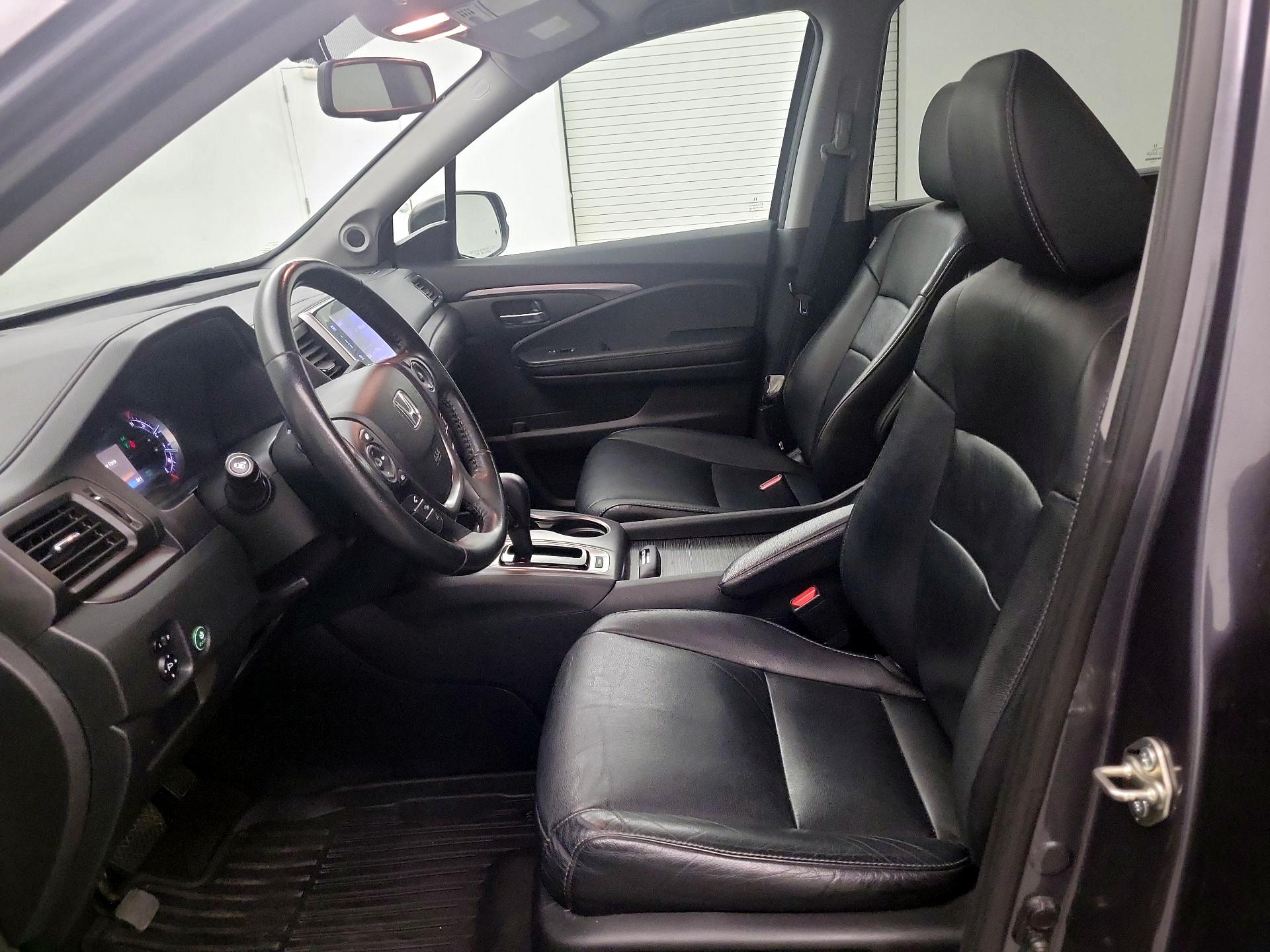 Thumbnail: 2016 Honda Pilot - 11