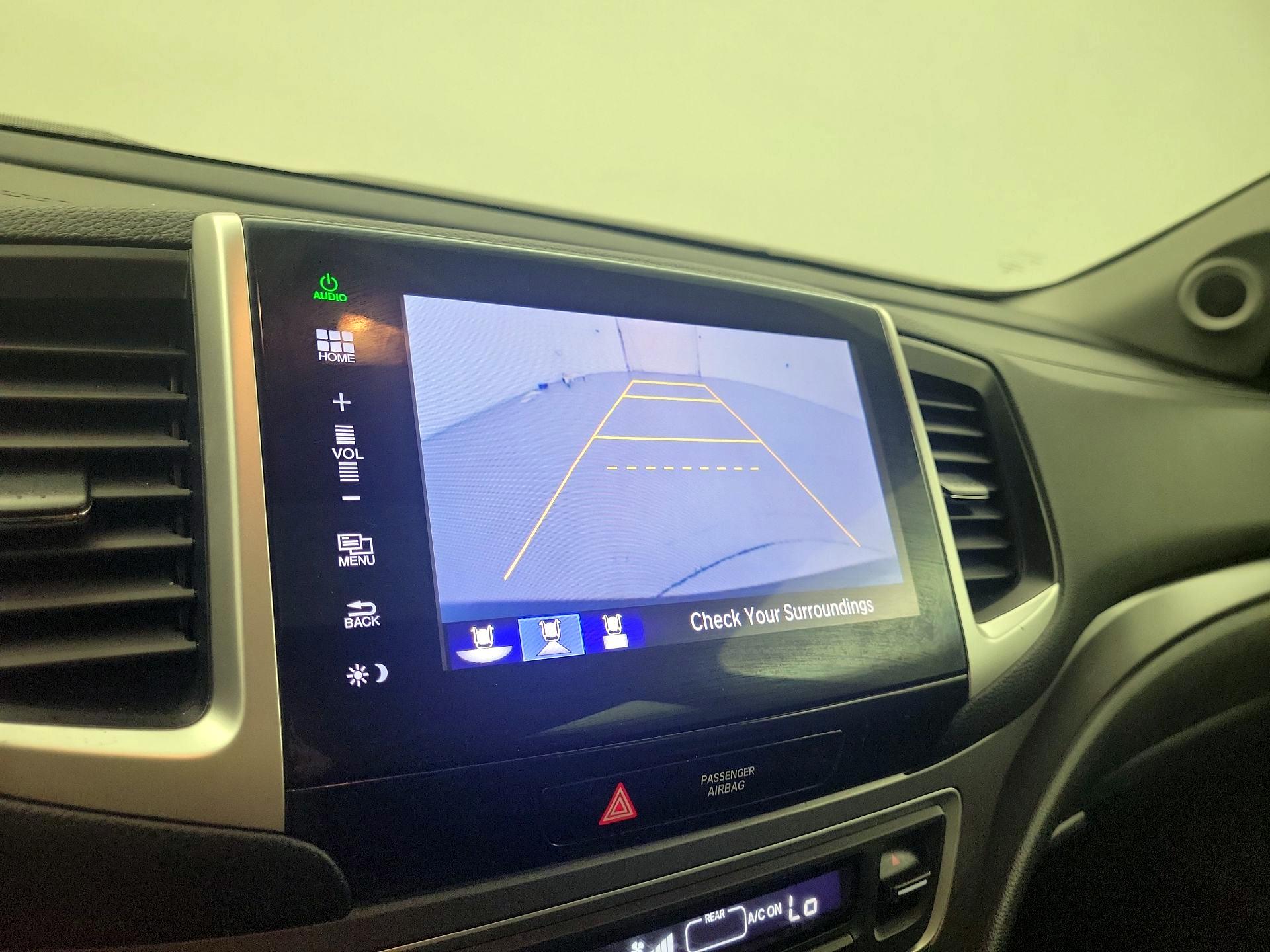 Thumbnail: 2016 Honda Pilot - 14