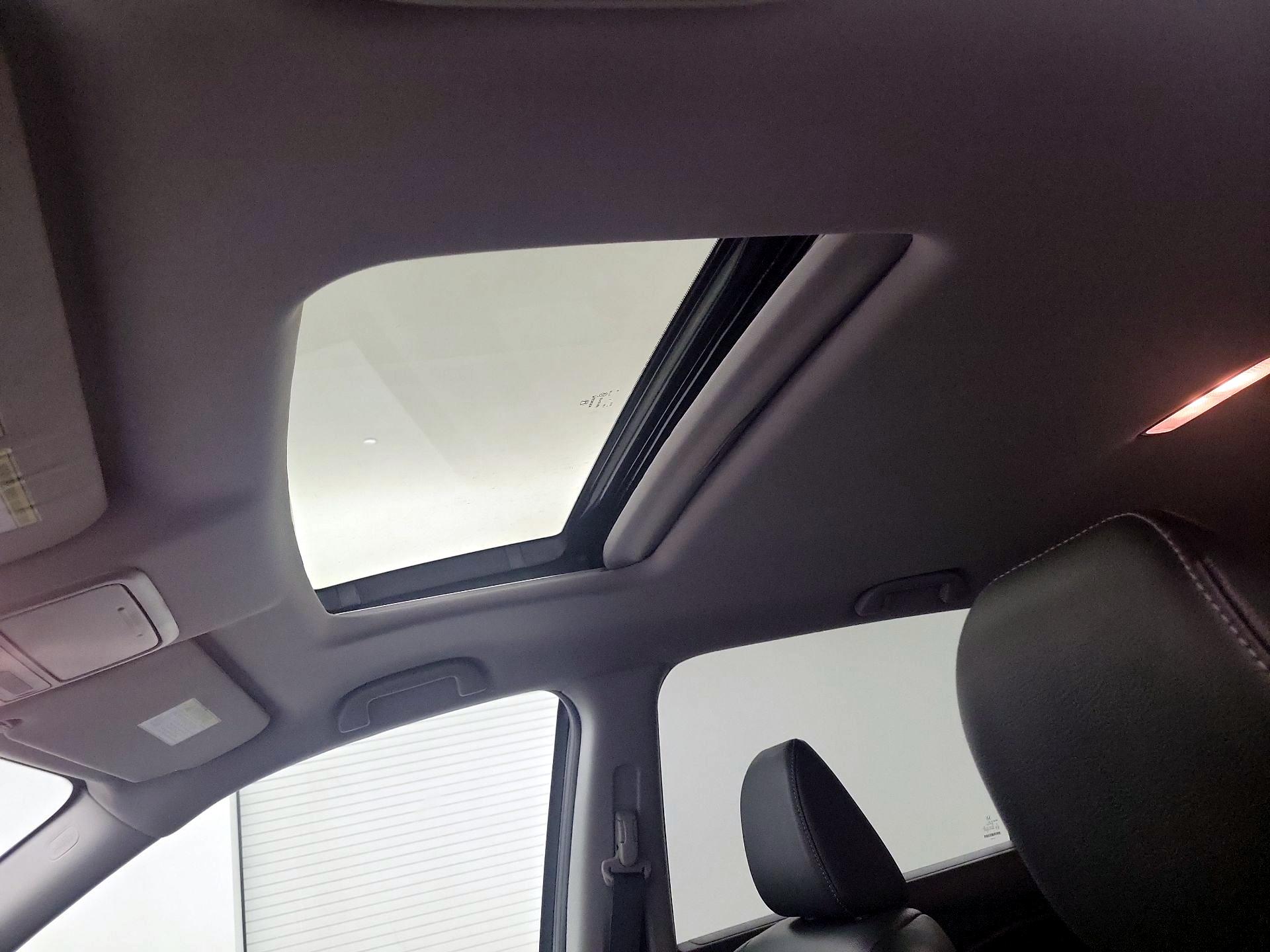 Thumbnail: 2016 Honda Pilot - 19