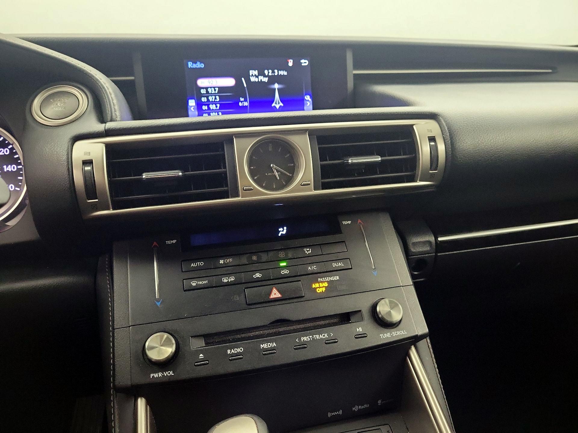Thumbnail: 2016 Lexus IS - 14