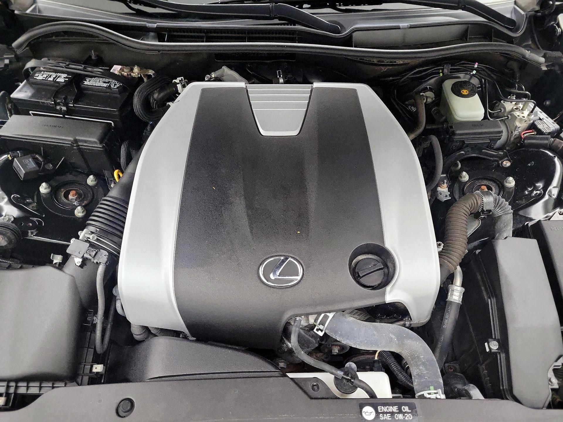 Thumbnail: 2016 Lexus IS - 20