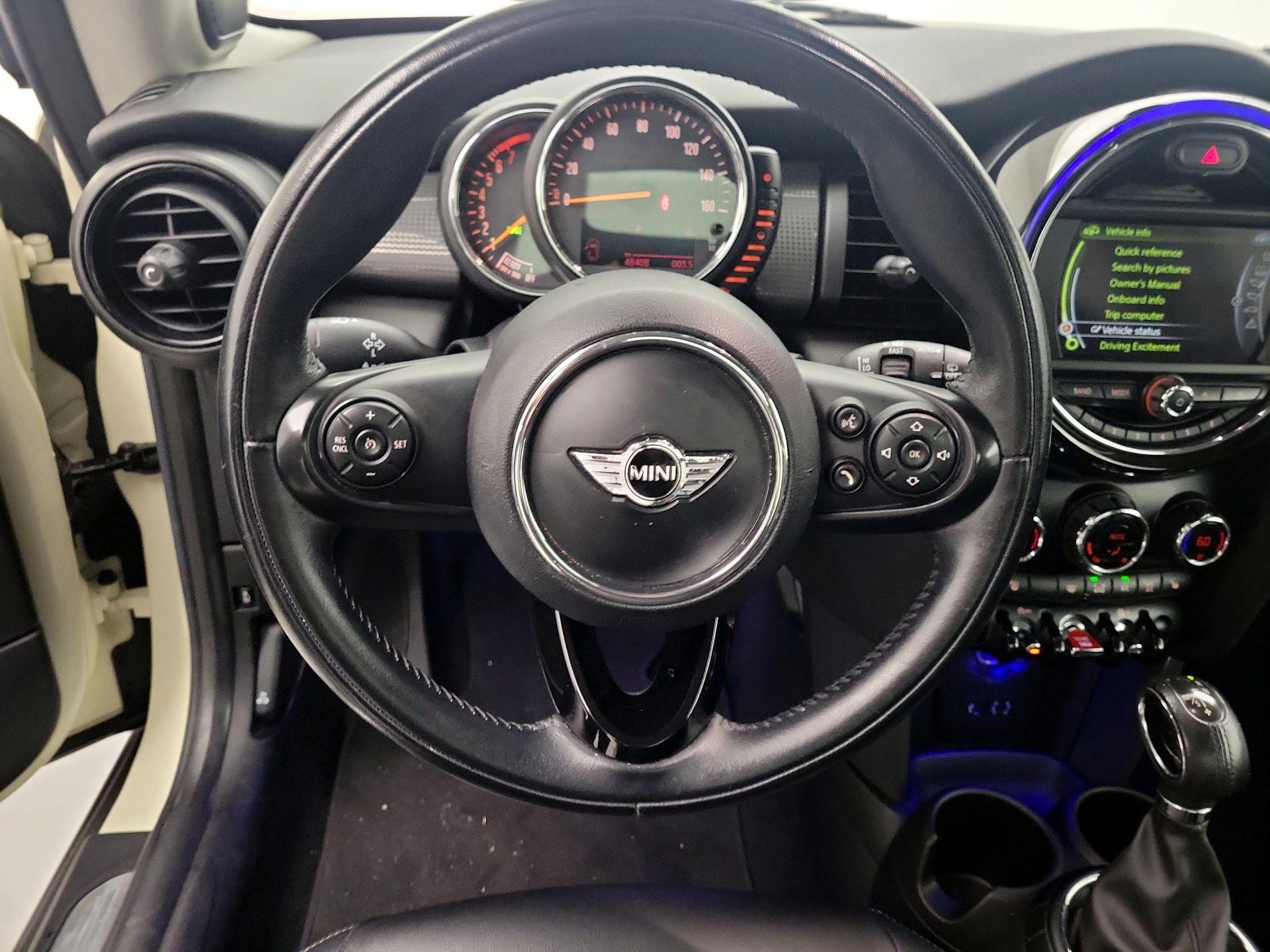 Thumbnail: 2016 MINI Cooper Hardtop - 10