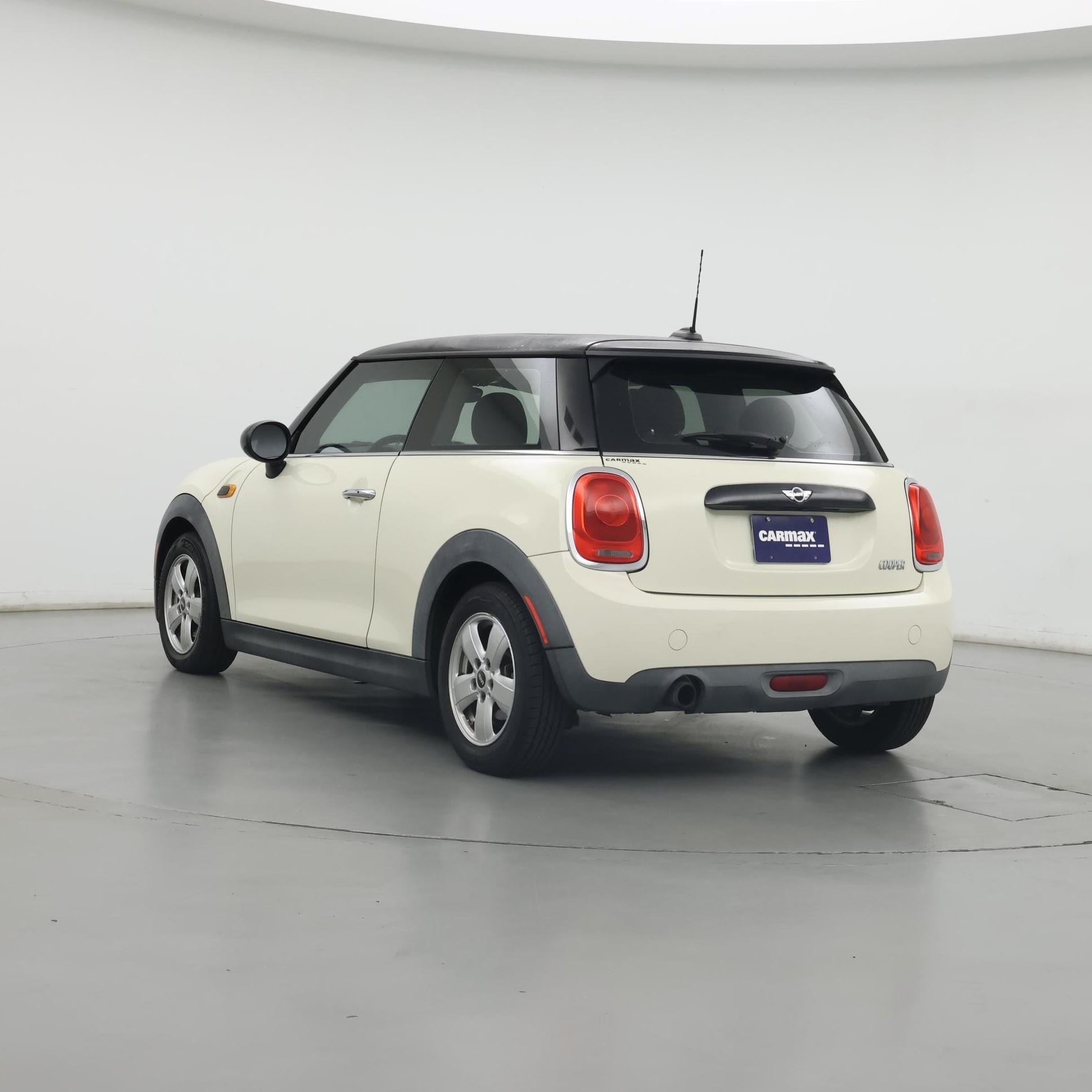 Thumbnail: 2016 MINI Cooper Hardtop - 2