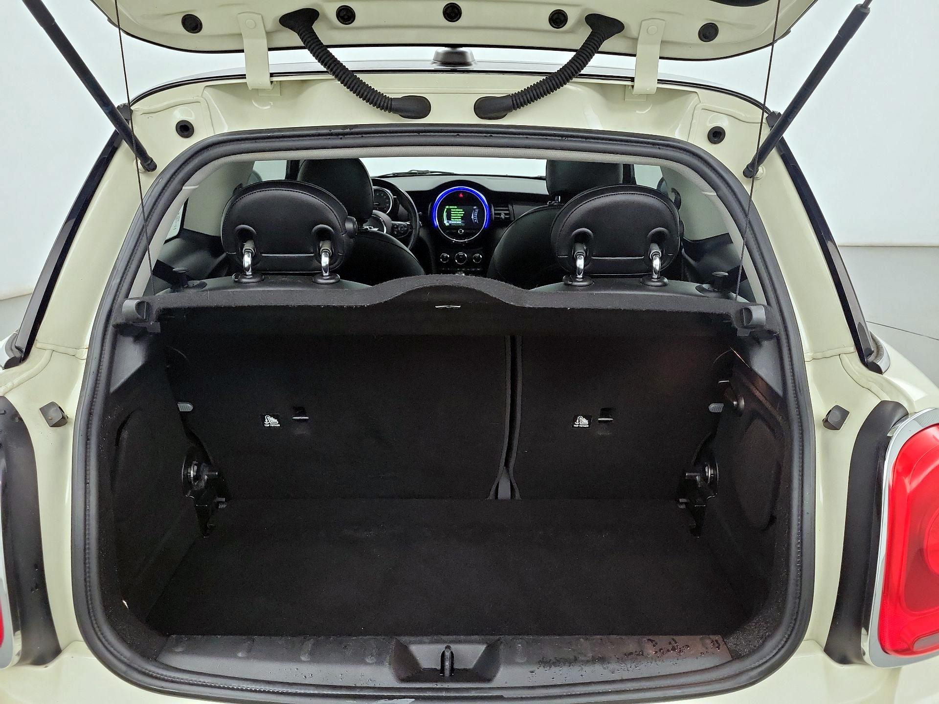 Thumbnail: 2016 MINI Cooper Hardtop - 20