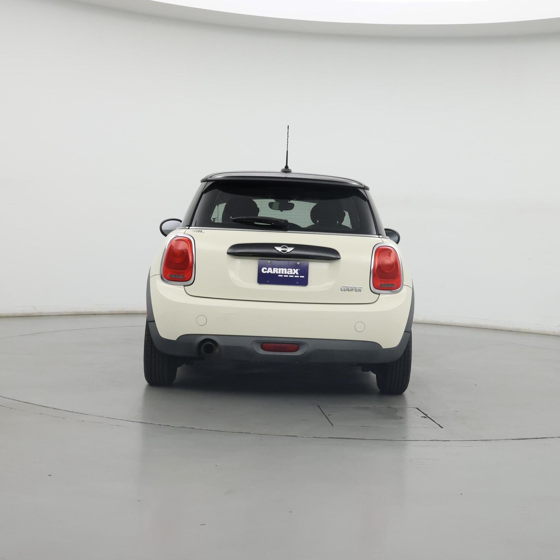 Thumbnail: 2016 MINI Cooper Hardtop - 6