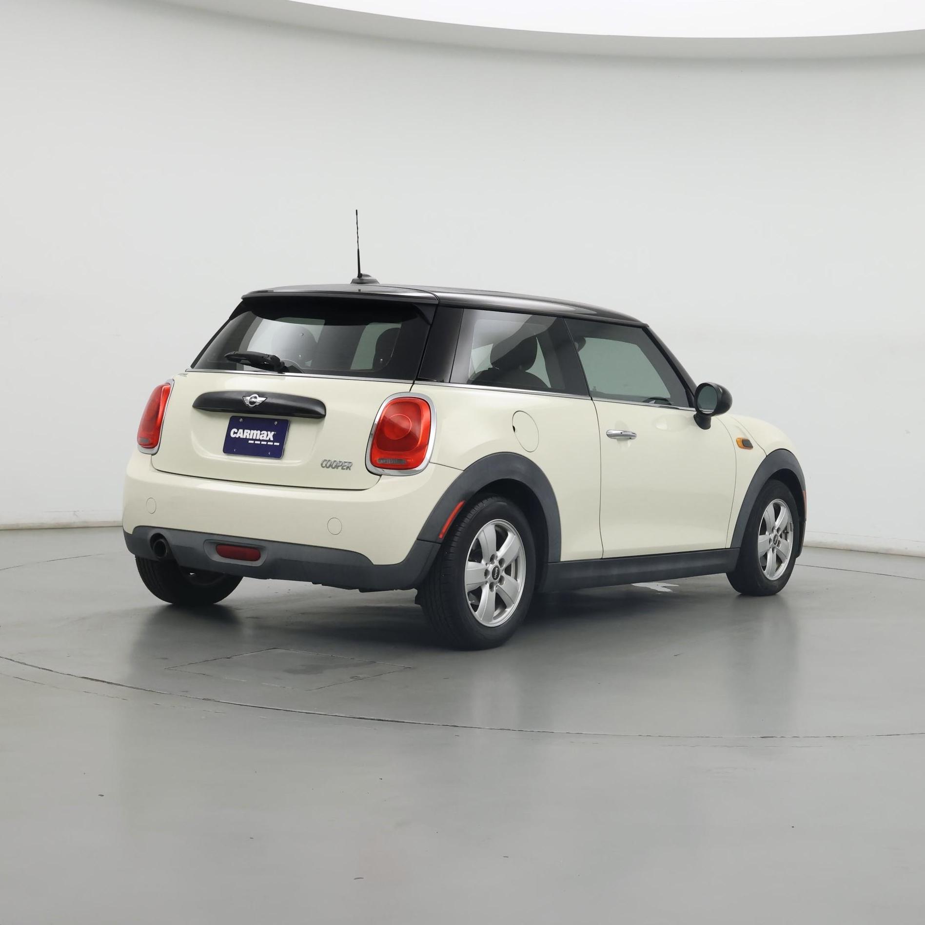 Thumbnail: 2016 MINI Cooper Hardtop - 8