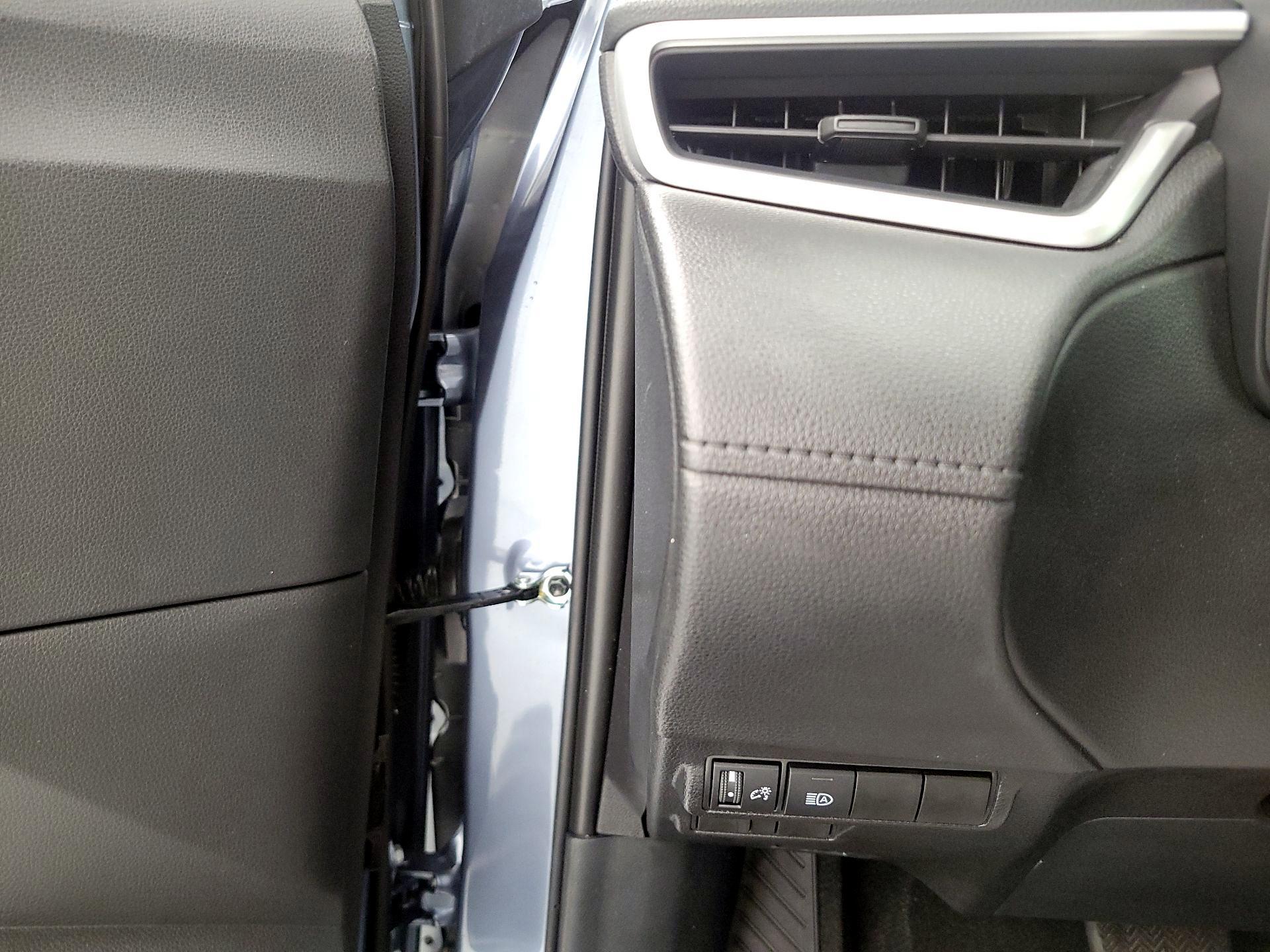 Thumbnail: 2025 Toyota Corolla Cross - 13