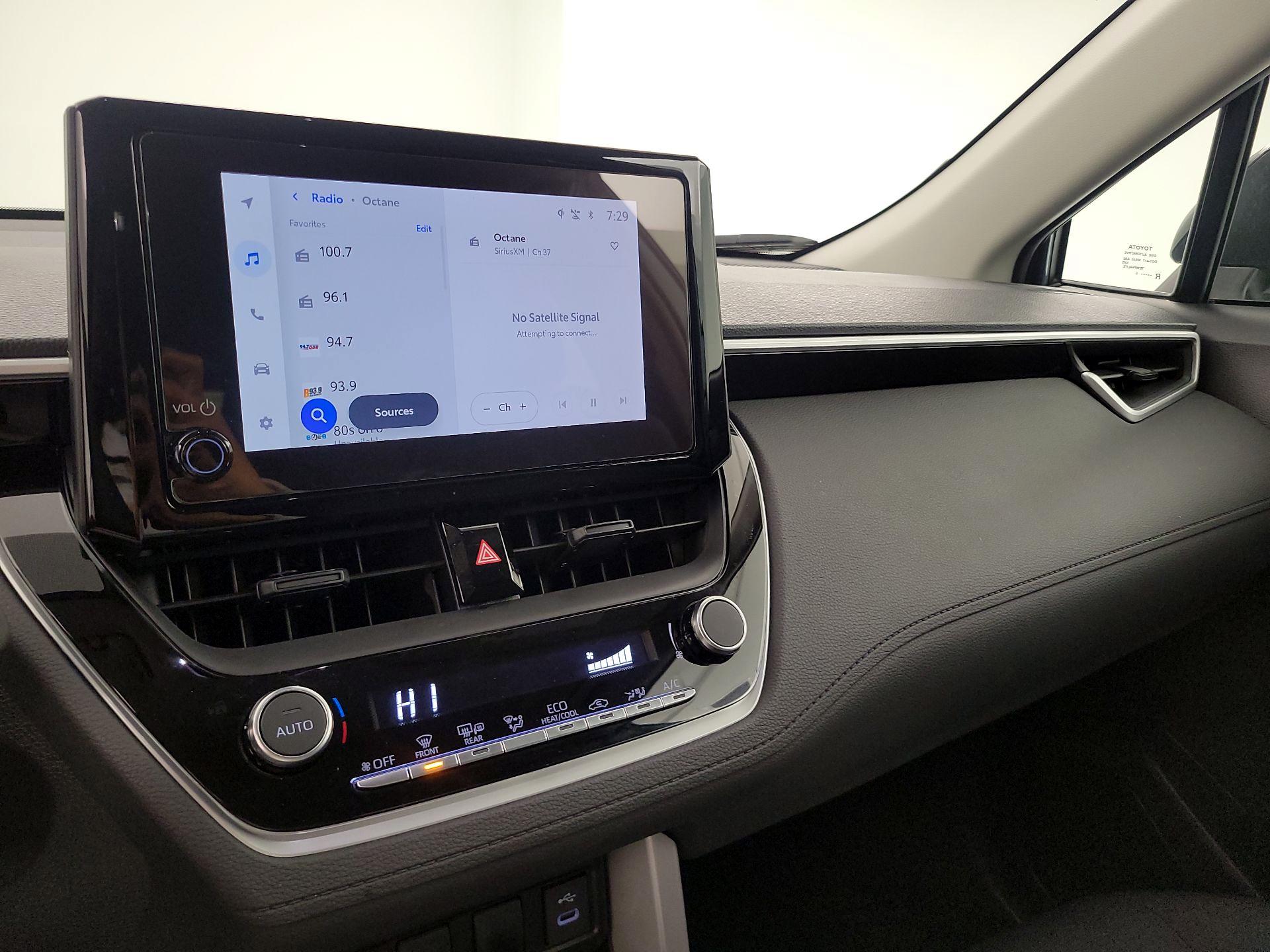 Thumbnail: 2025 Toyota Corolla Cross - 15