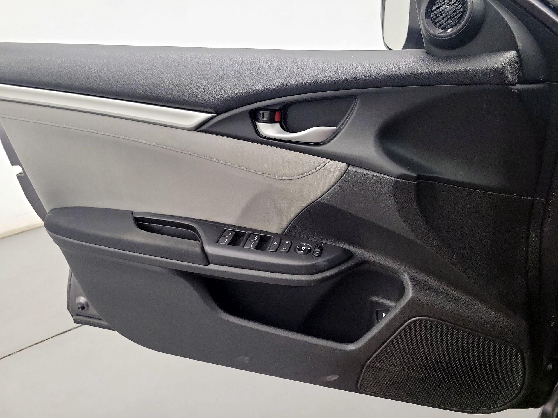 Thumbnail: 2017 Honda Civic - 12