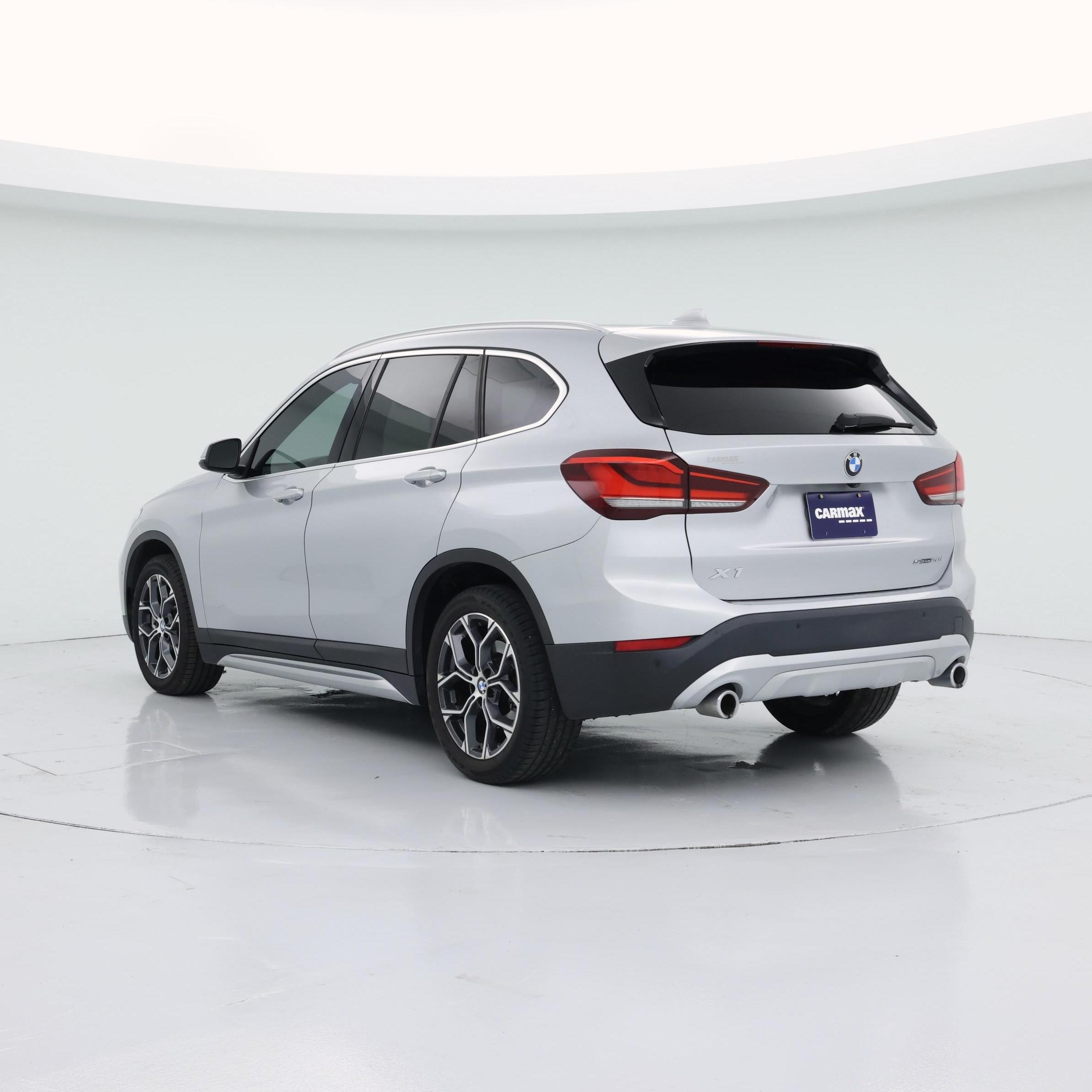 Thumbnail: 2021 BMW X1 - 2