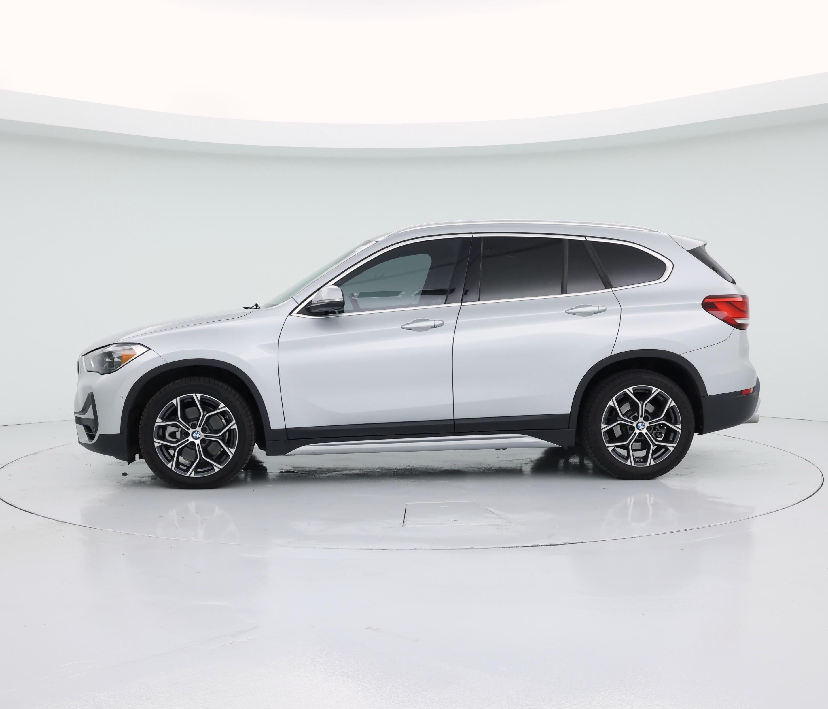 Thumbnail: 2021 BMW X1 - 3