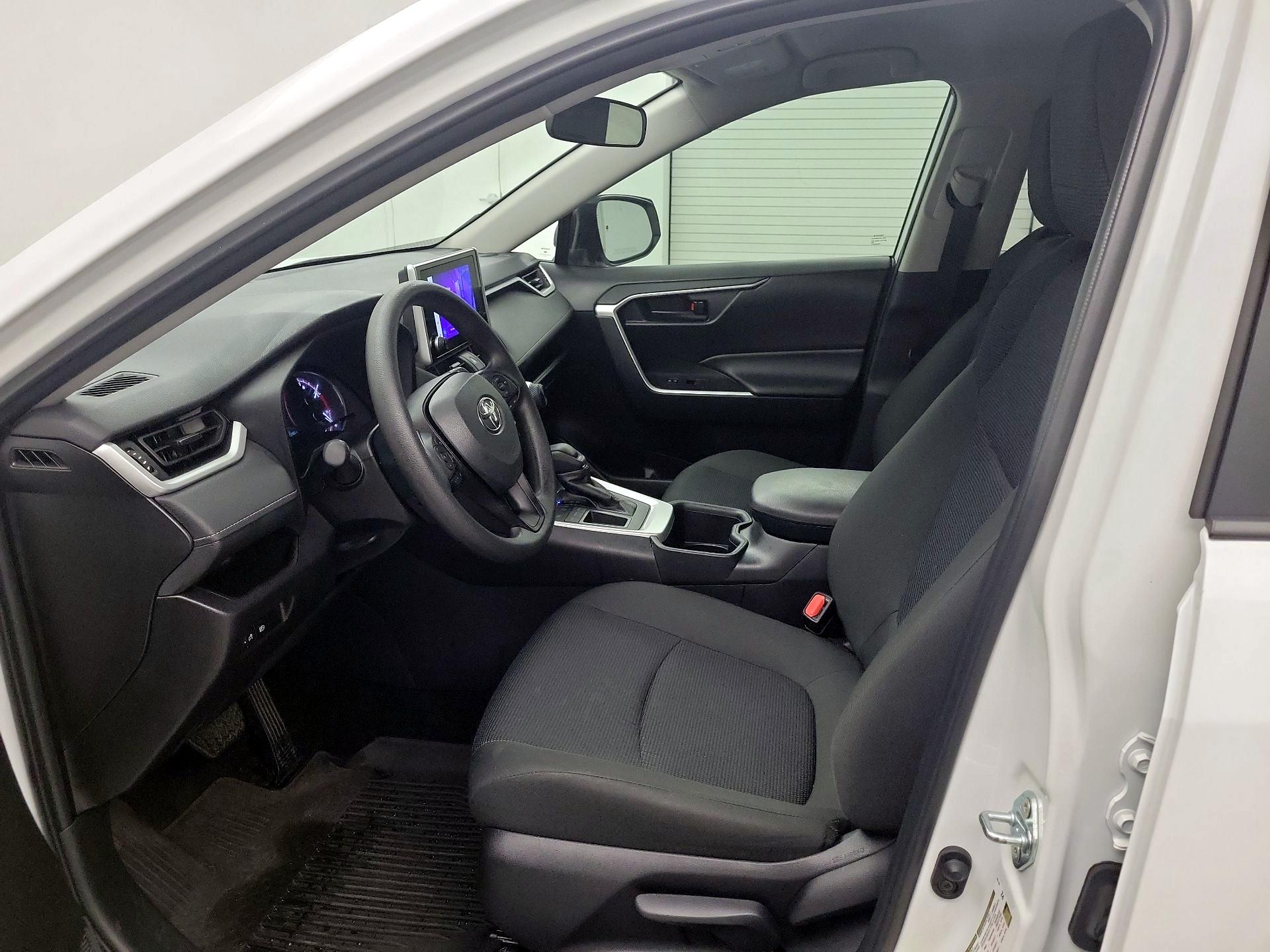 Thumbnail: 2025 Toyota RAV4 - 11