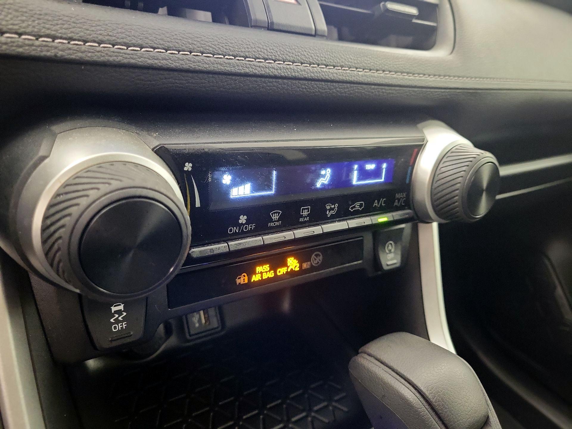 Thumbnail: 2025 Toyota RAV4 - 16