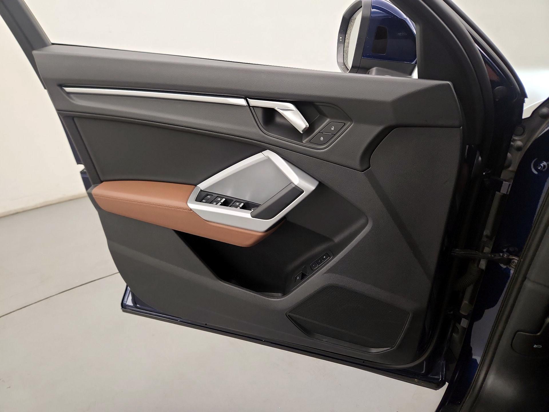 Thumbnail: 2022 Audi Q3 - 12