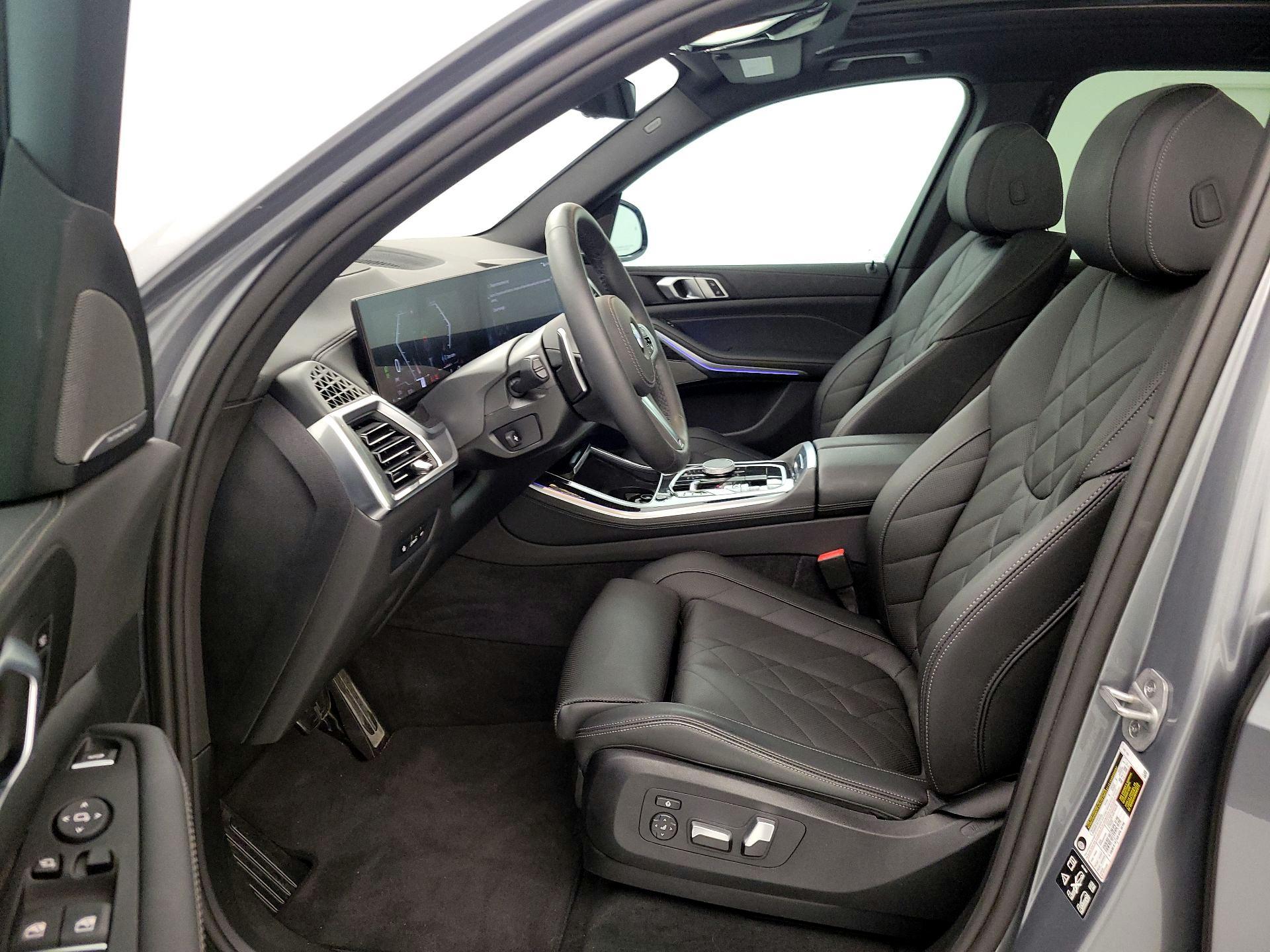 Thumbnail: 2025 BMW X5 - 11