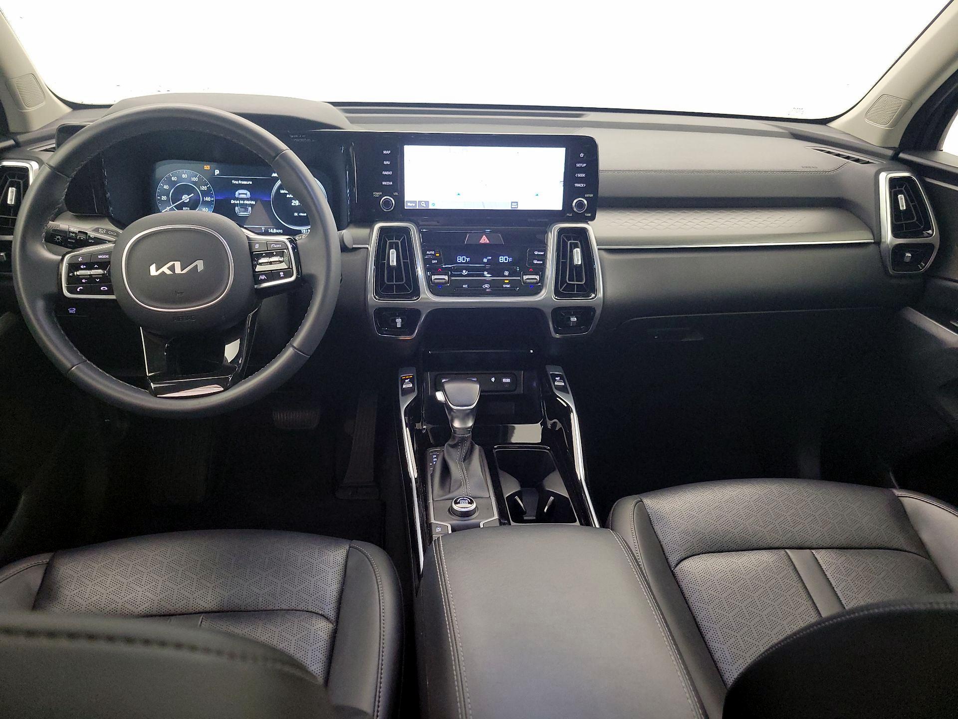 Thumbnail: 2023 Kia Sorento - 9