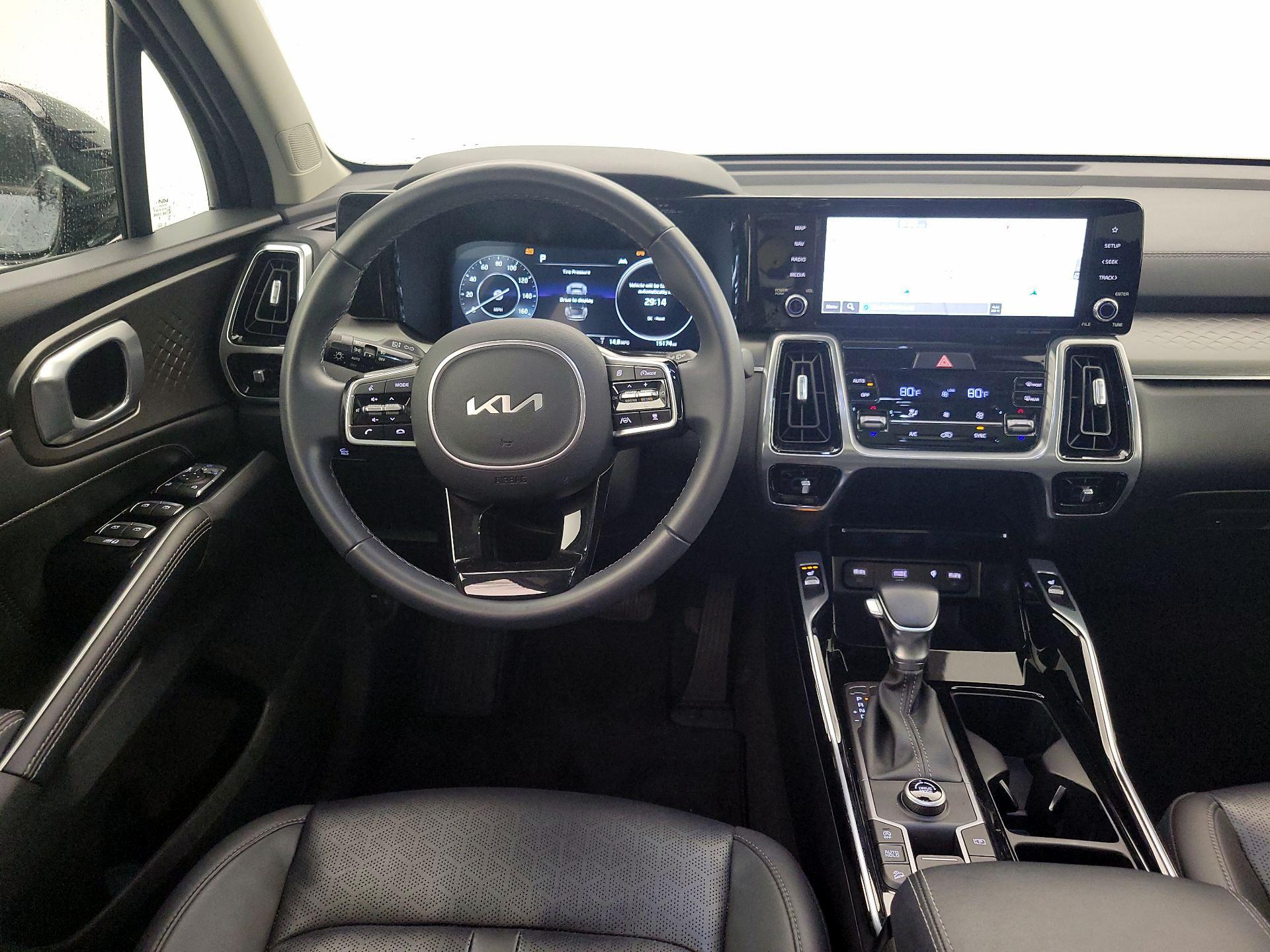 Thumbnail: 2023 Kia Sorento - 10