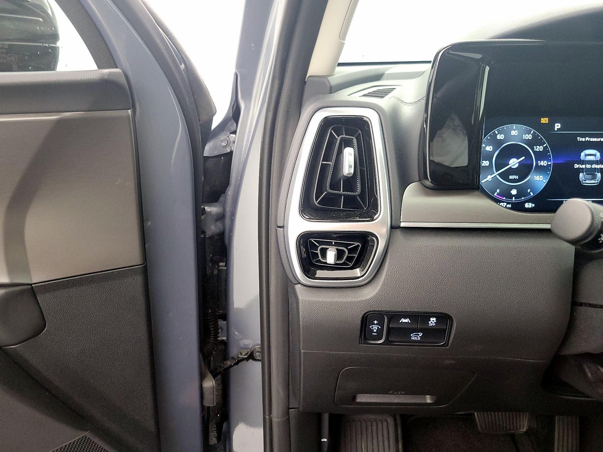 Thumbnail: 2023 Kia Sorento - 13