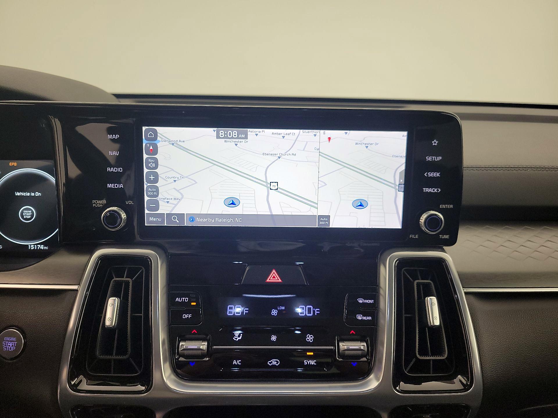 Thumbnail: 2023 Kia Sorento - 14