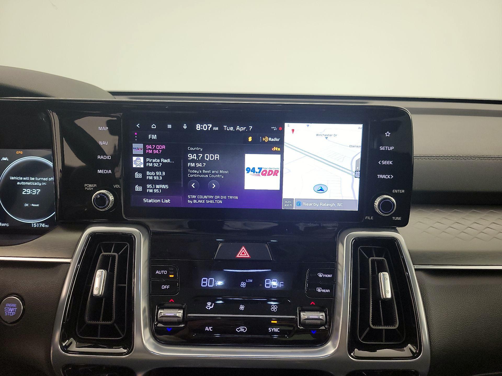 Thumbnail: 2023 Kia Sorento - 16