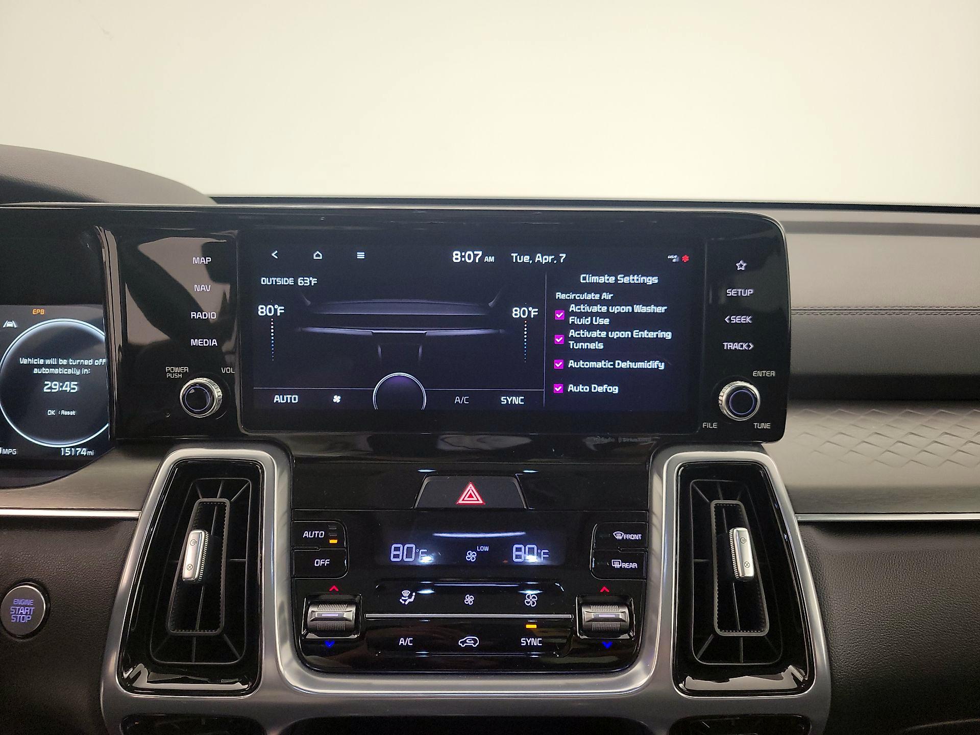 Thumbnail: 2023 Kia Sorento - 17