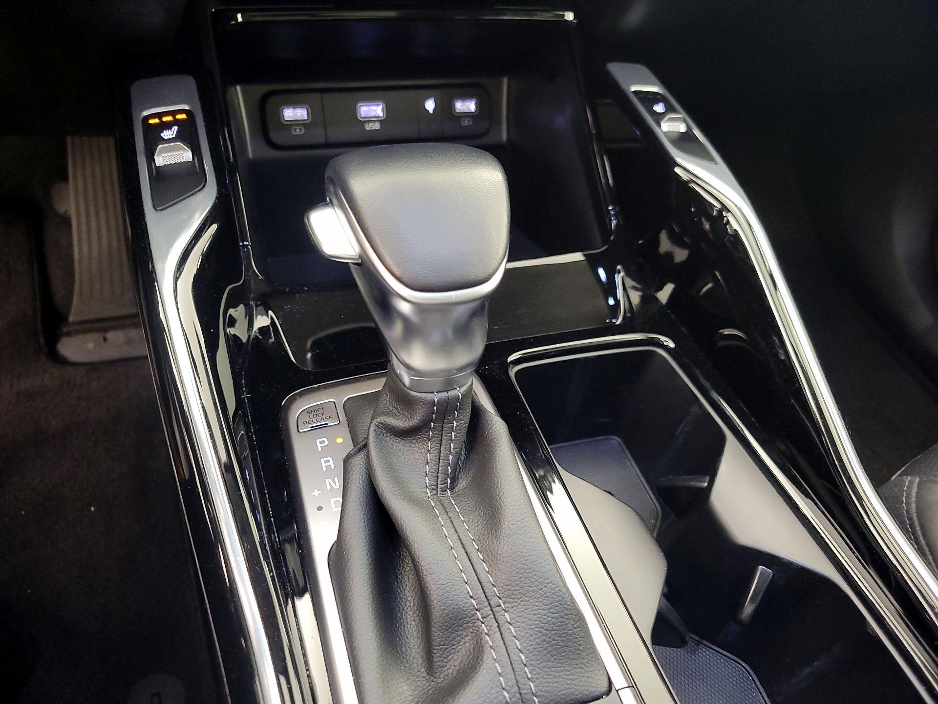 Thumbnail: 2023 Kia Sorento - 18