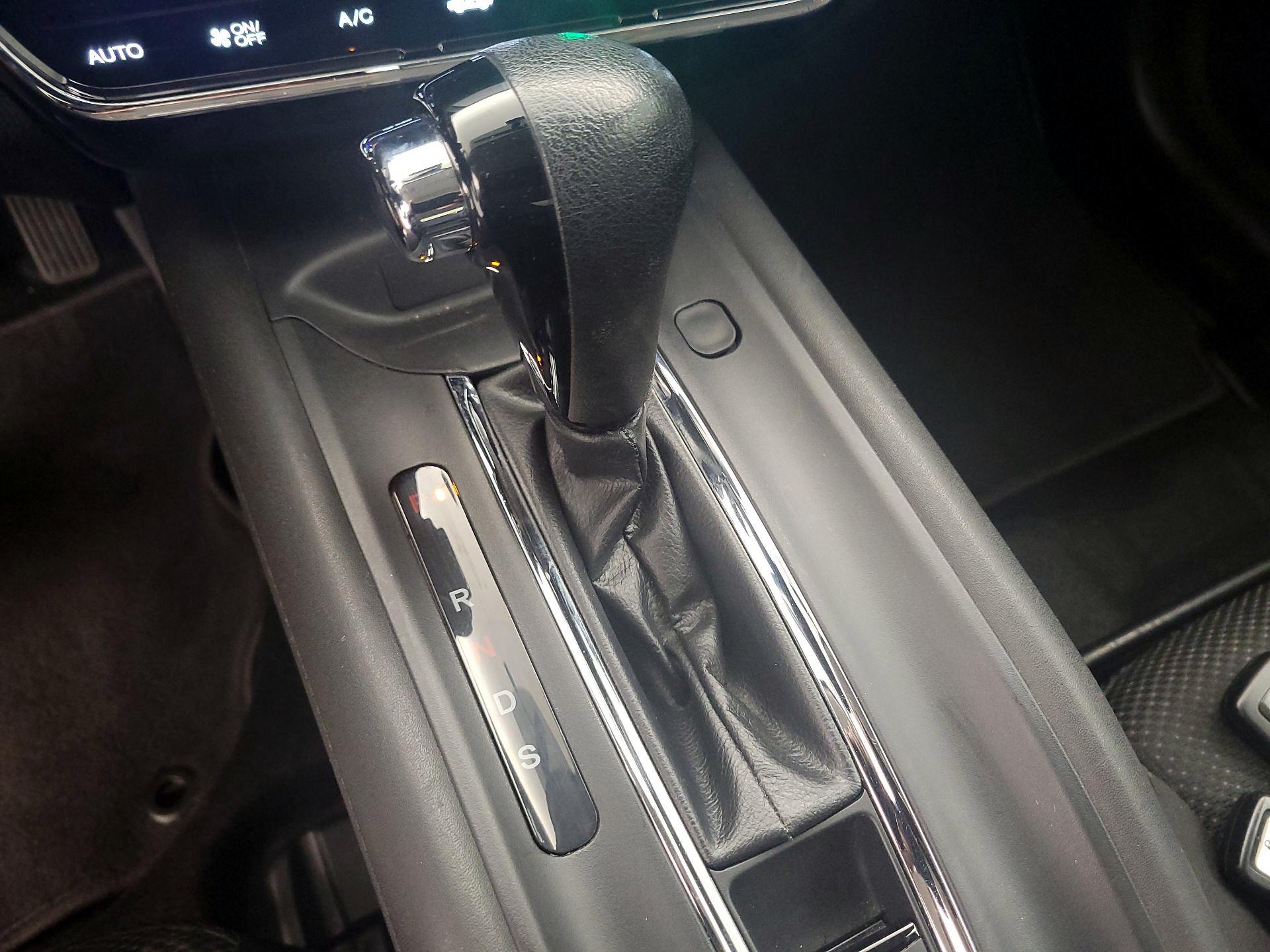 Thumbnail: 2018 Honda HR-V - 16