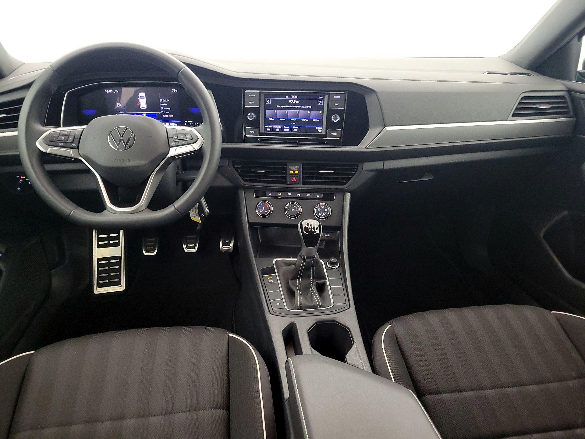 Thumbnail: 2024 Volkswagen Jetta - 9