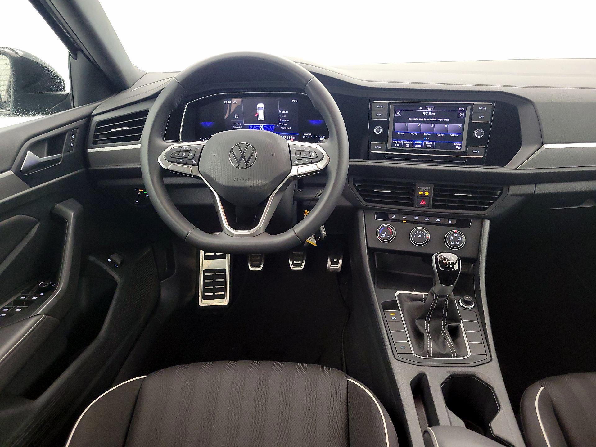 Thumbnail: 2024 Volkswagen Jetta - 10