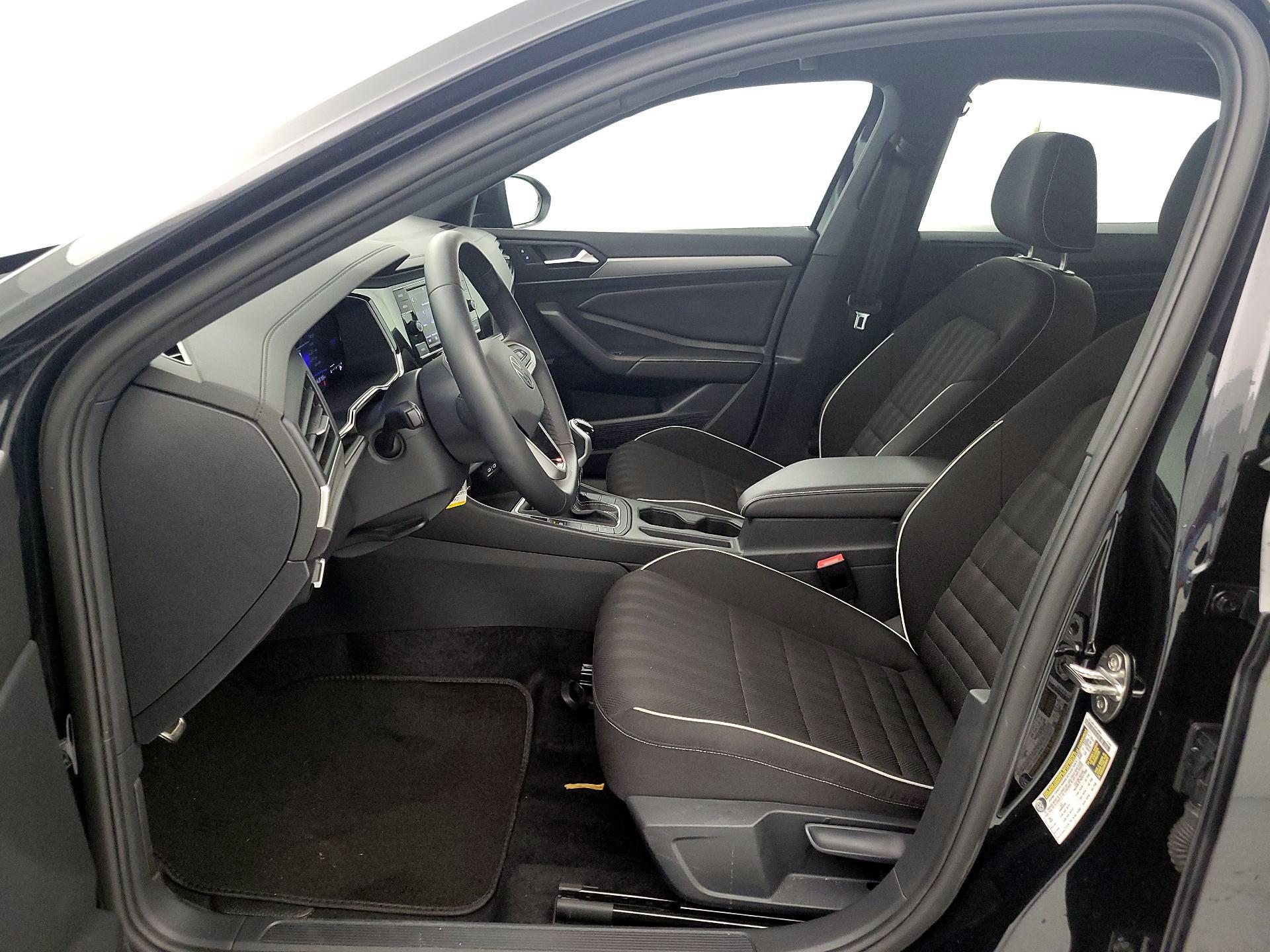 Thumbnail: 2024 Volkswagen Jetta - 11