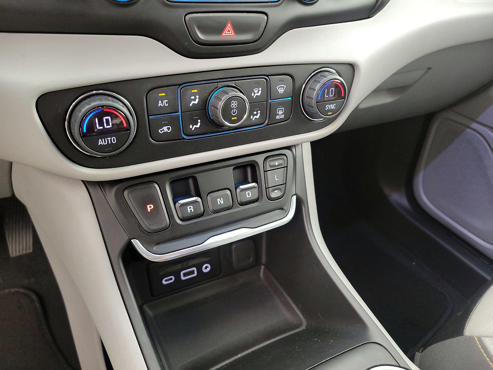 Thumbnail: 2020 GMC Terrain - 16