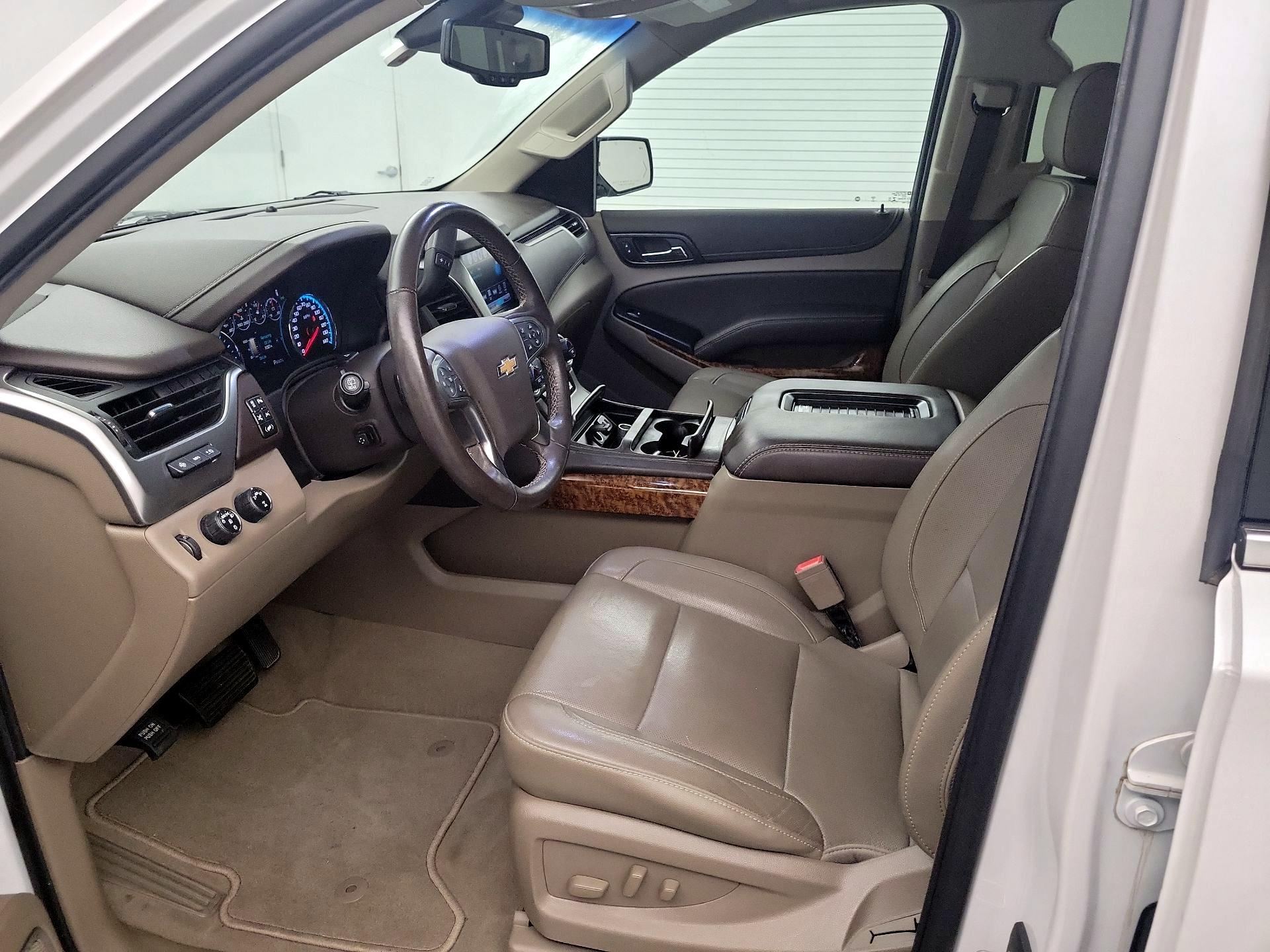 Thumbnail: 2019 Chevrolet Tahoe - 11