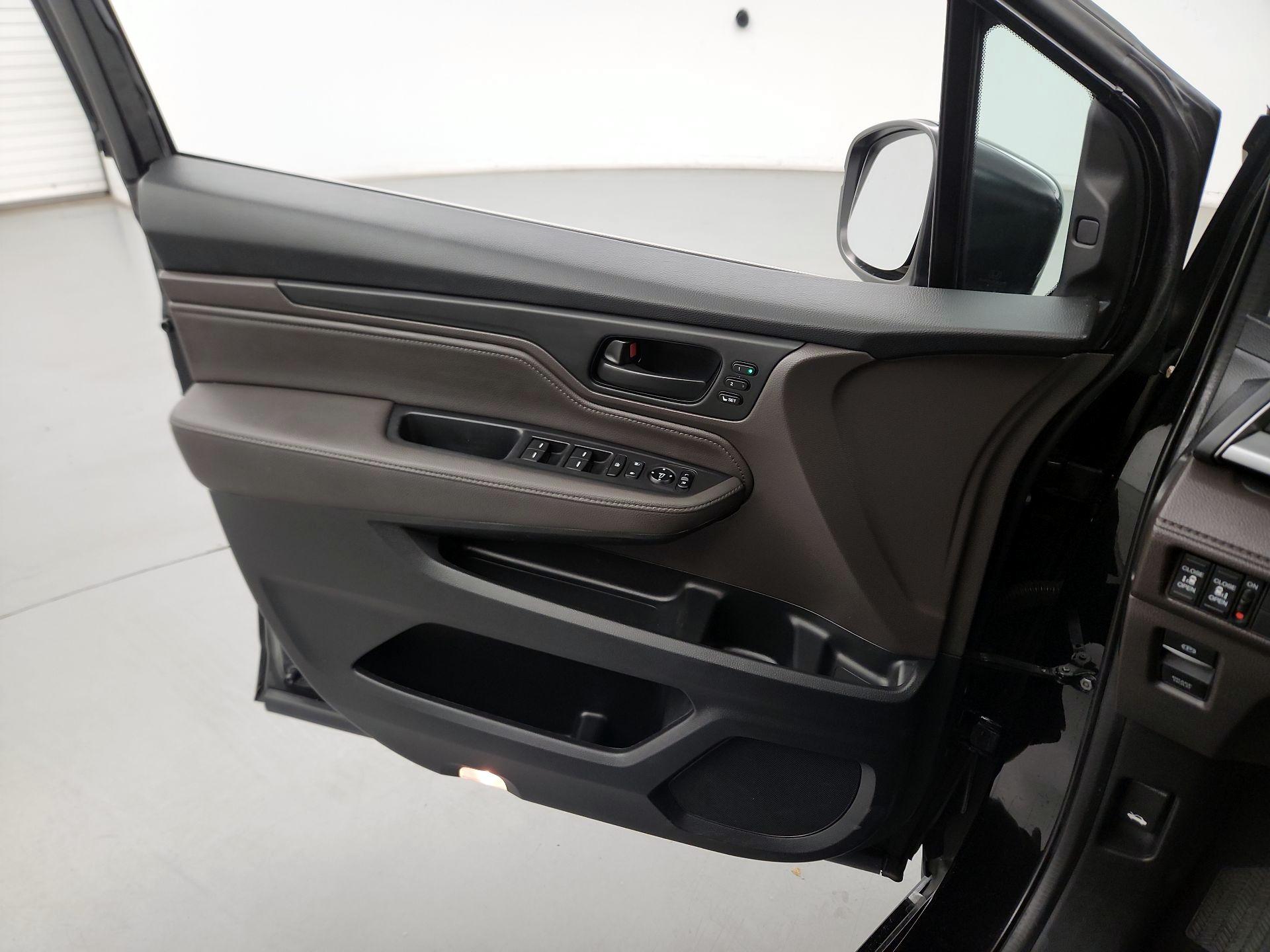 Thumbnail: 2020 Honda Odyssey - 12