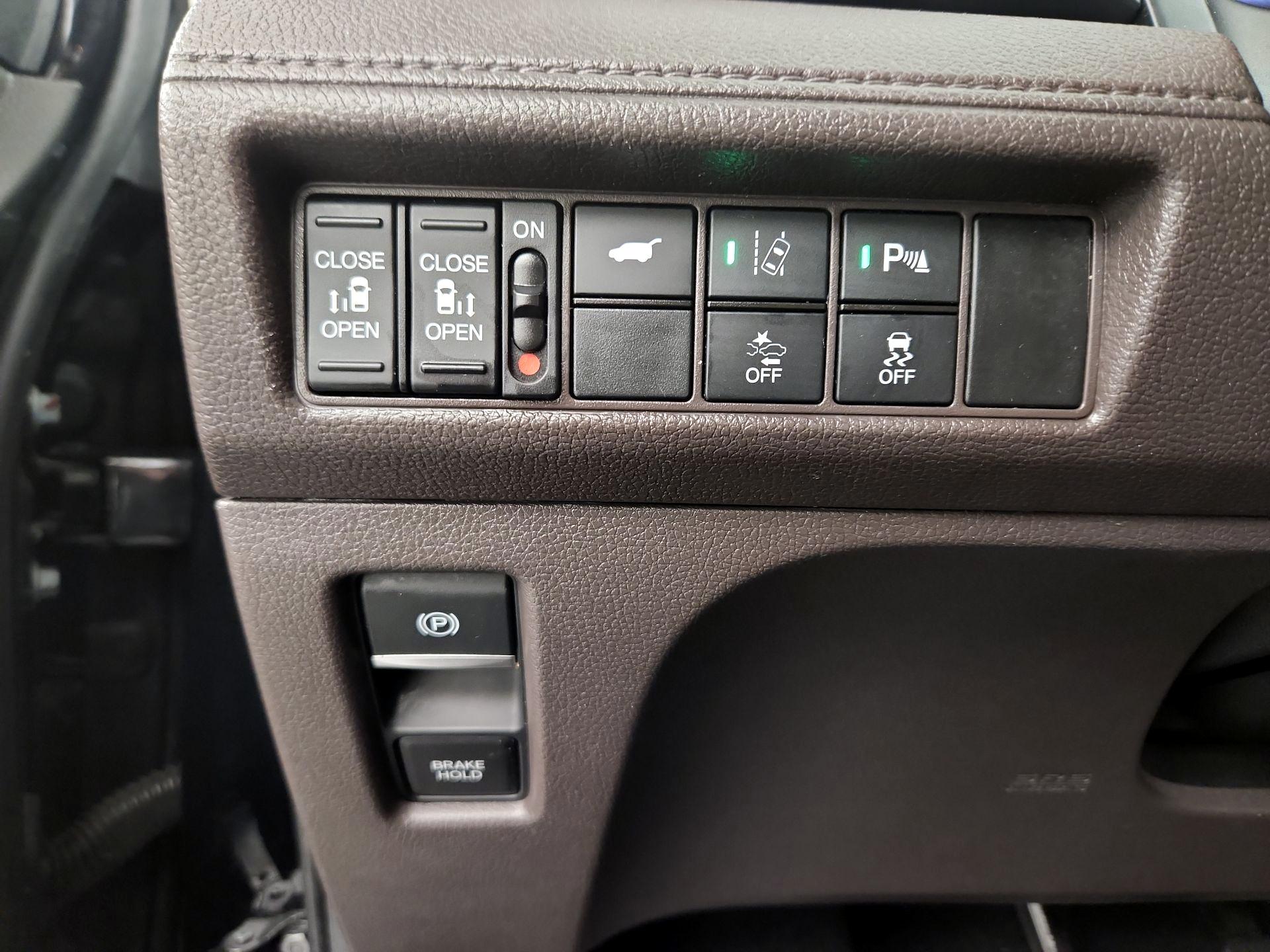 Thumbnail: 2020 Honda Odyssey - 13