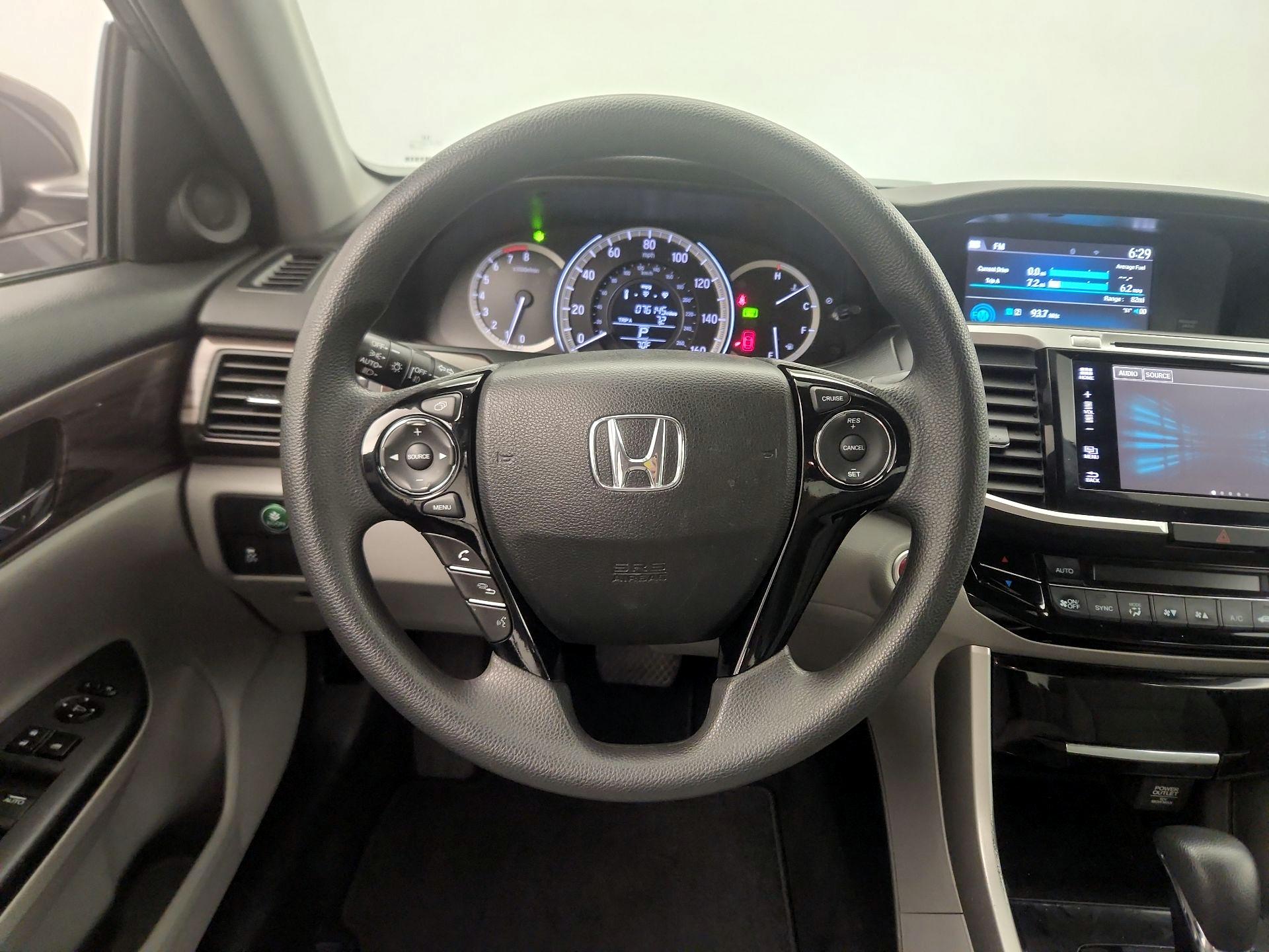 Thumbnail: 2017 Honda Accord - 10