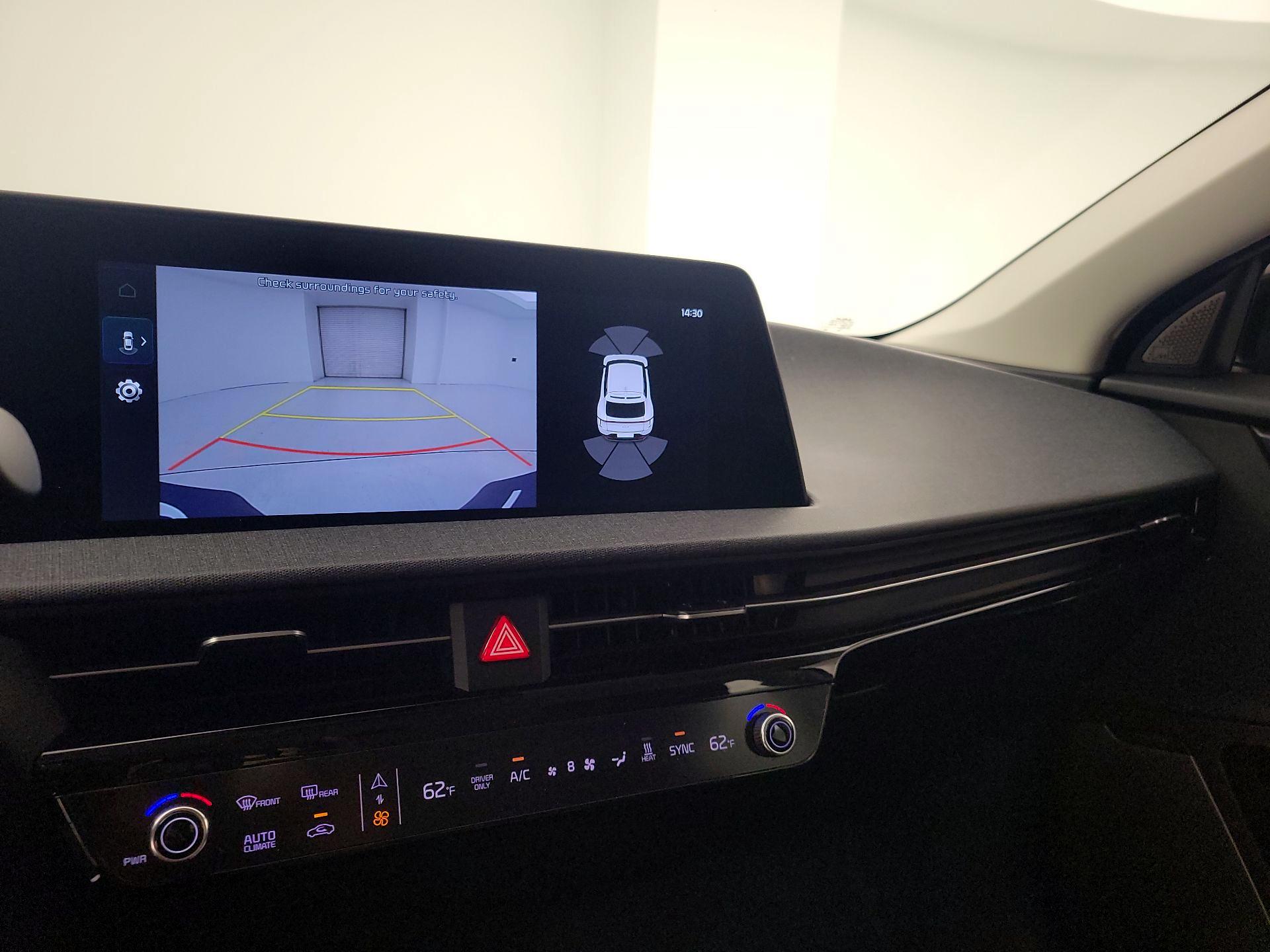 Thumbnail: 2023 Kia EV6 - 15