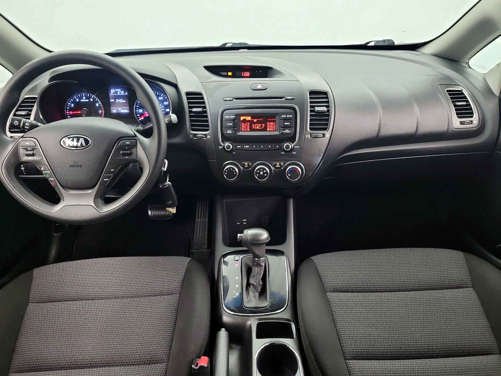 Thumbnail: 2017 Kia Forte - 9