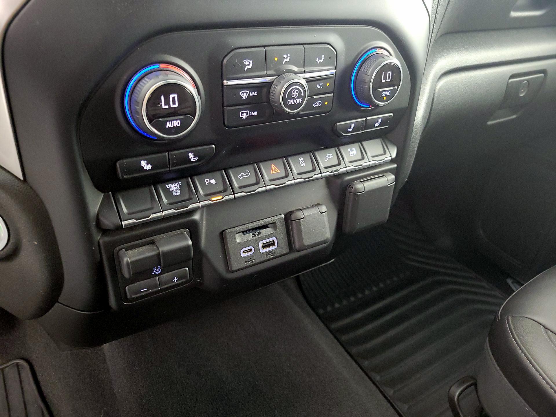 Thumbnail: 2020 Chevrolet Silverado 3500 - 16