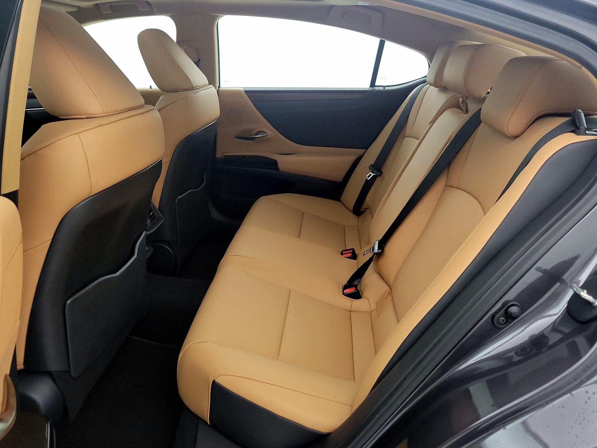 Thumbnail: 2025 Lexus ES - 20