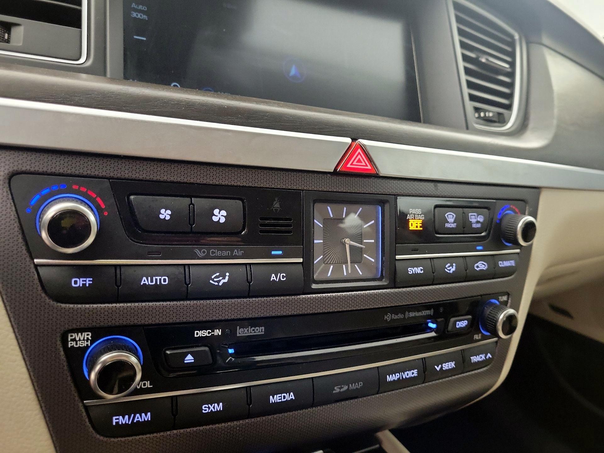 Thumbnail: 2017 Genesis G80 - 17