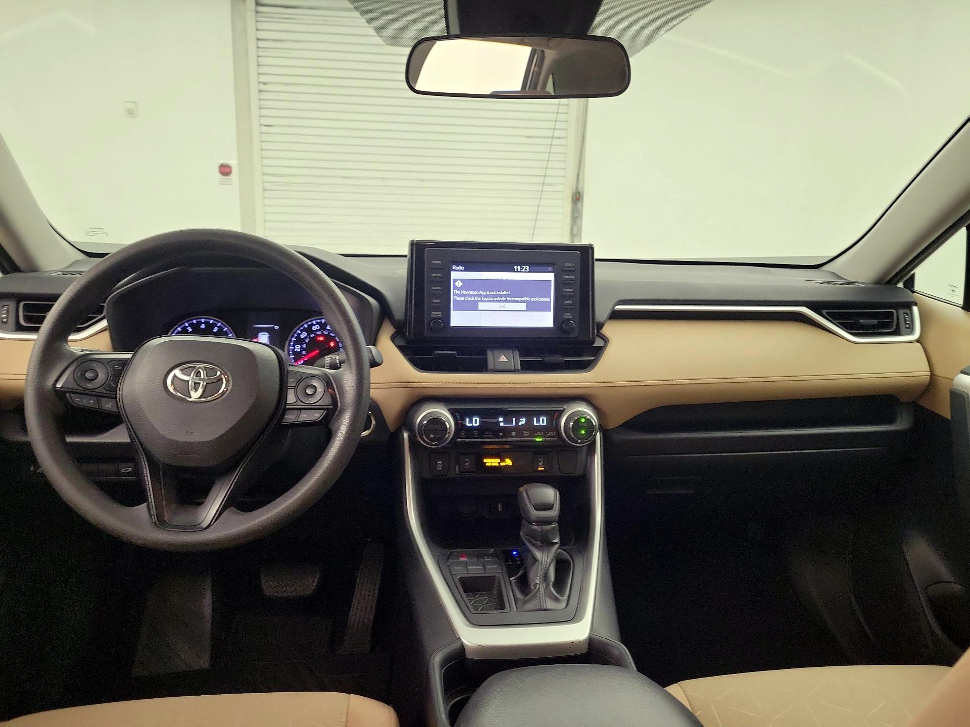 Thumbnail: 2019 Toyota RAV4 - 9