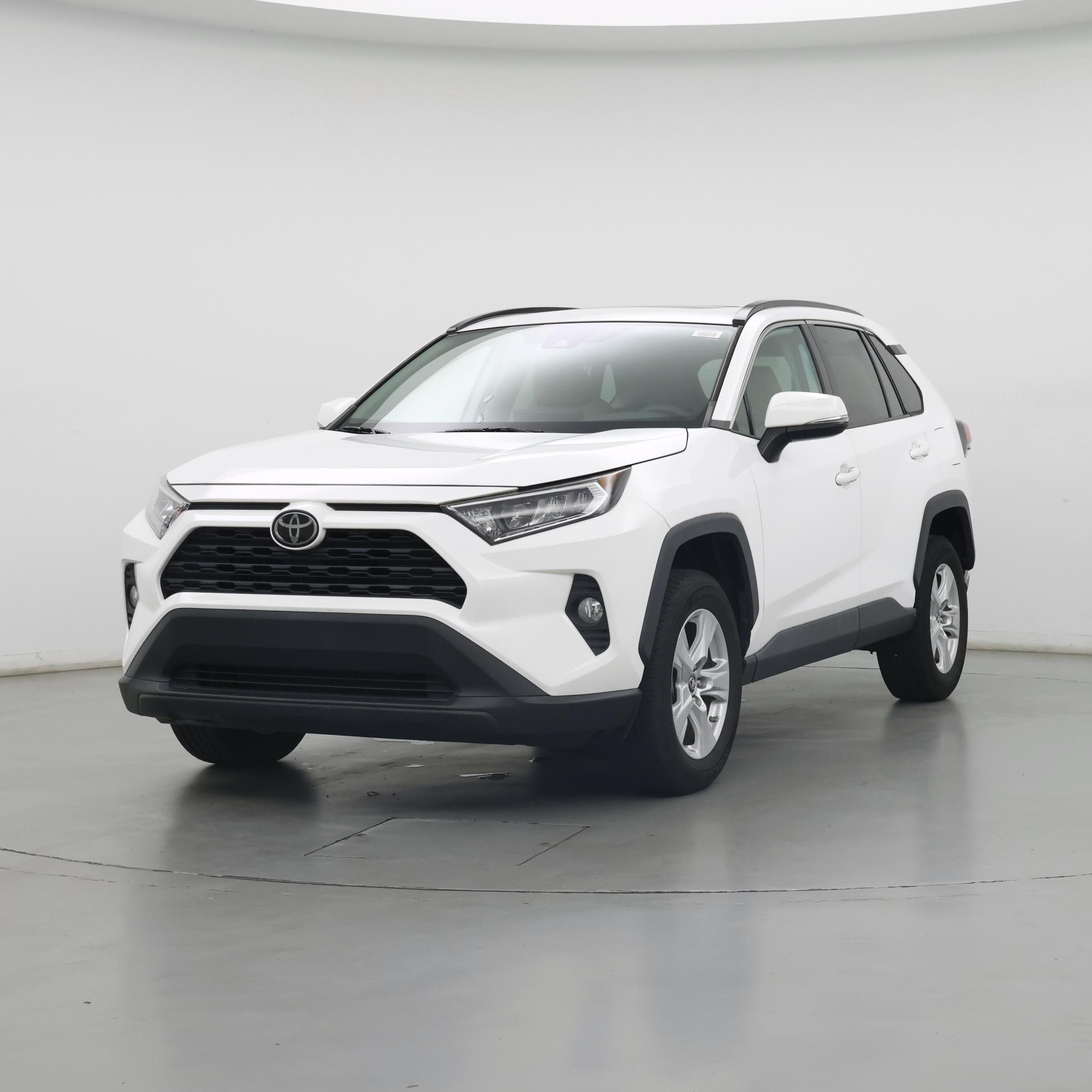 Thumbnail: 2019 Toyota RAV4 - 4