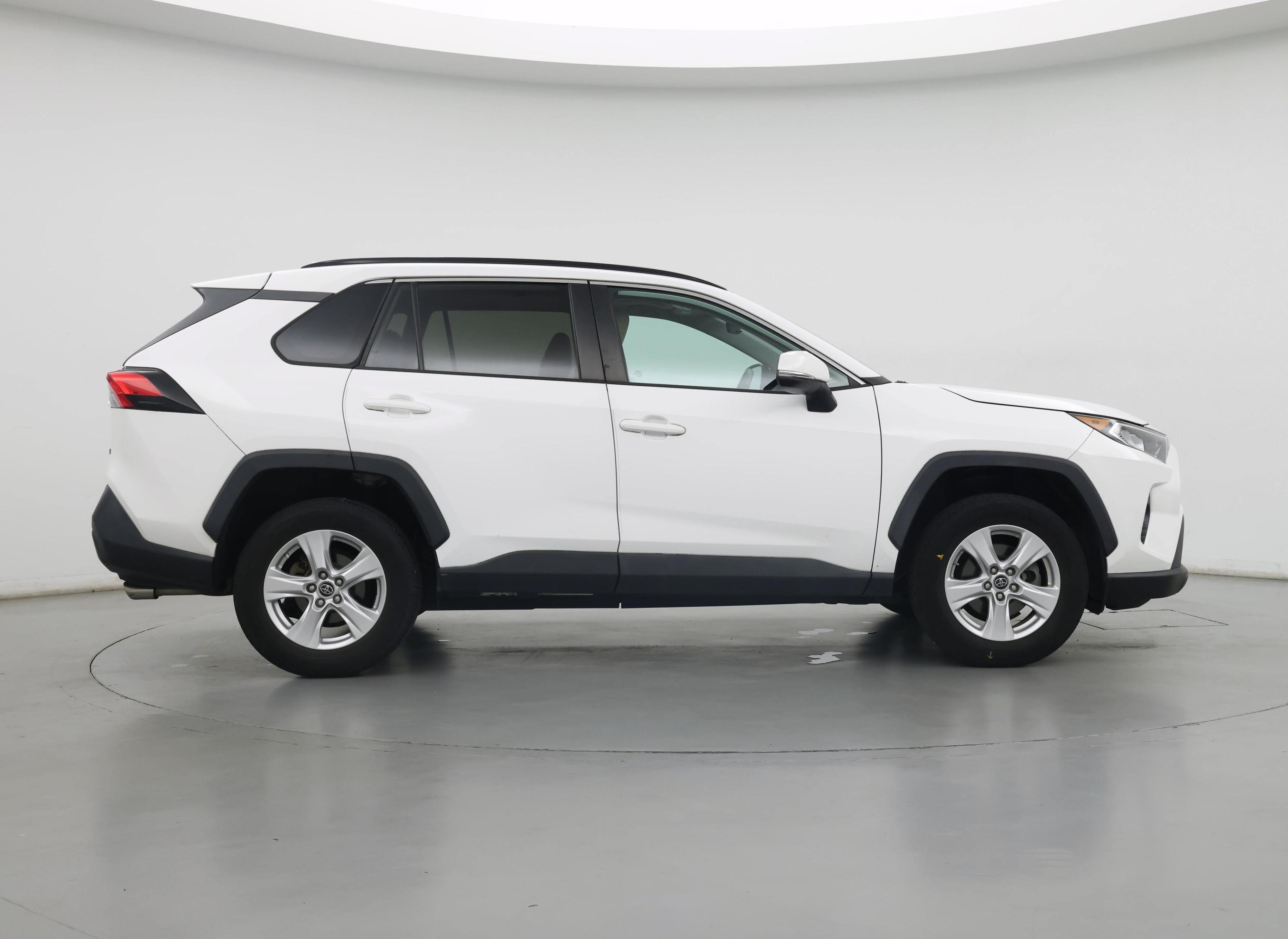Thumbnail: 2019 Toyota RAV4 - 7