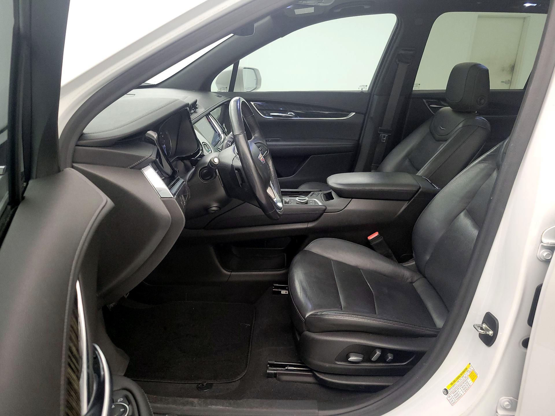 Thumbnail: 2020 Cadillac XT6 - 11