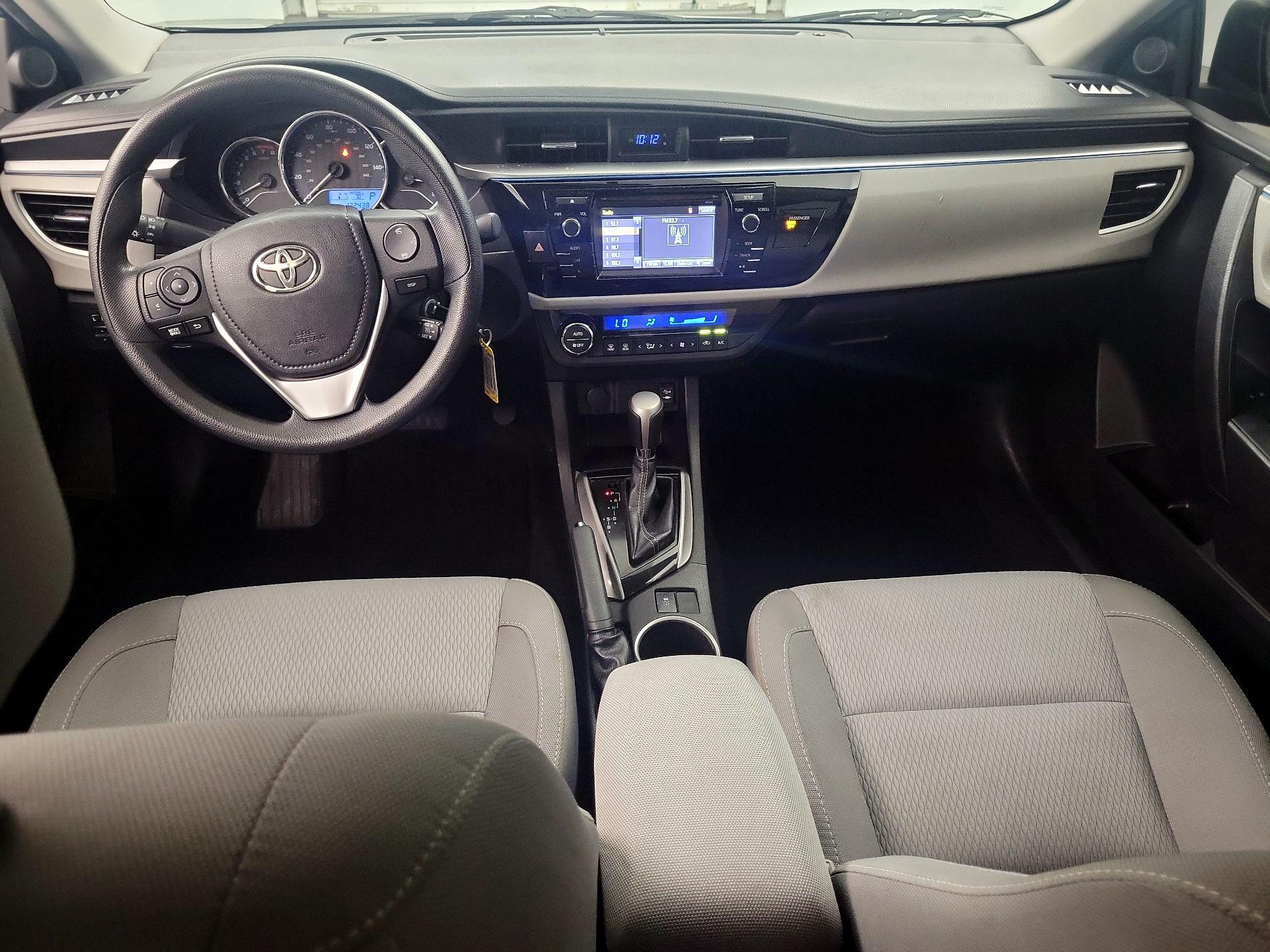 Thumbnail: 2015 Toyota Corolla - 9