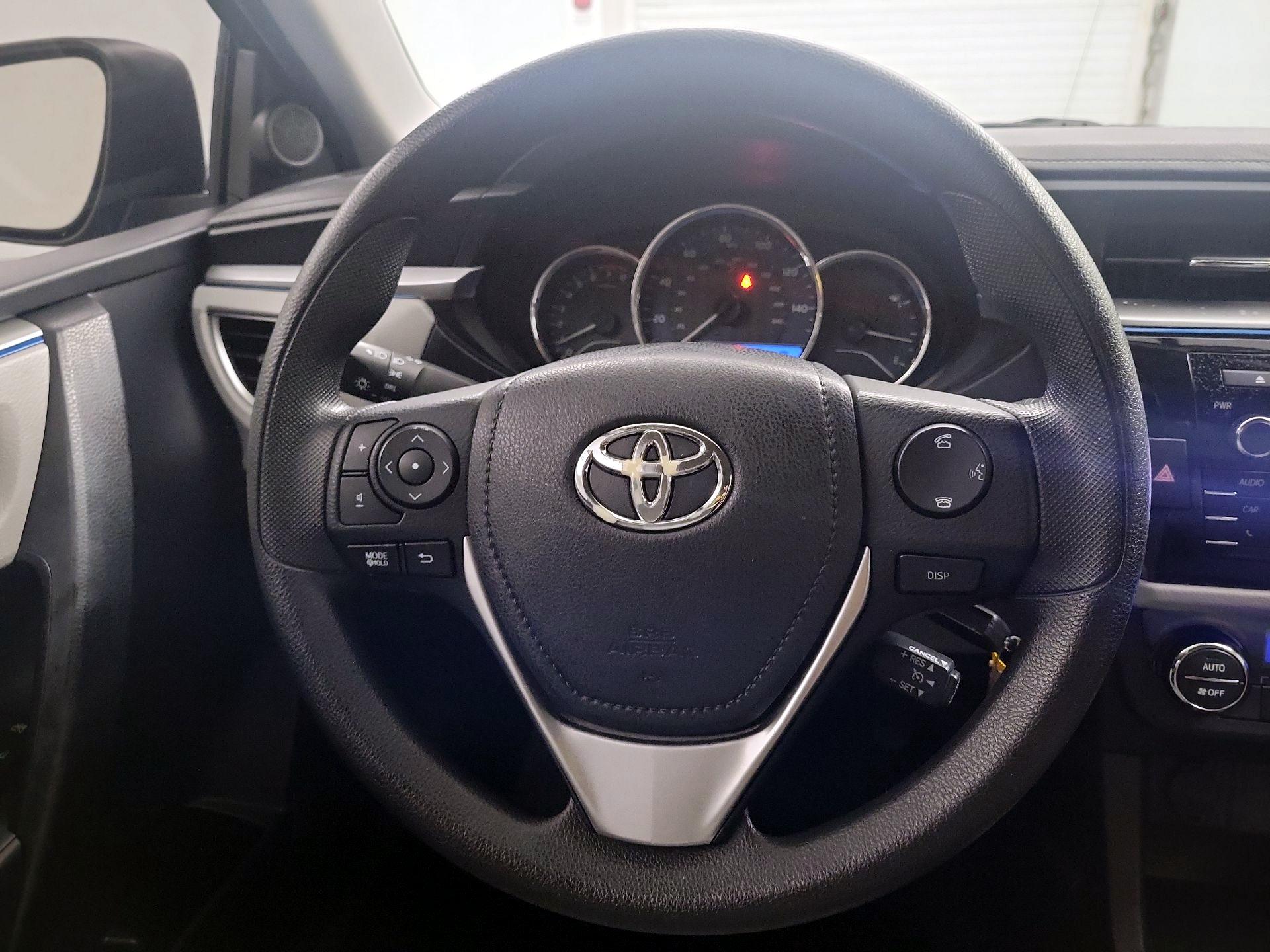 Thumbnail: 2015 Toyota Corolla - 10
