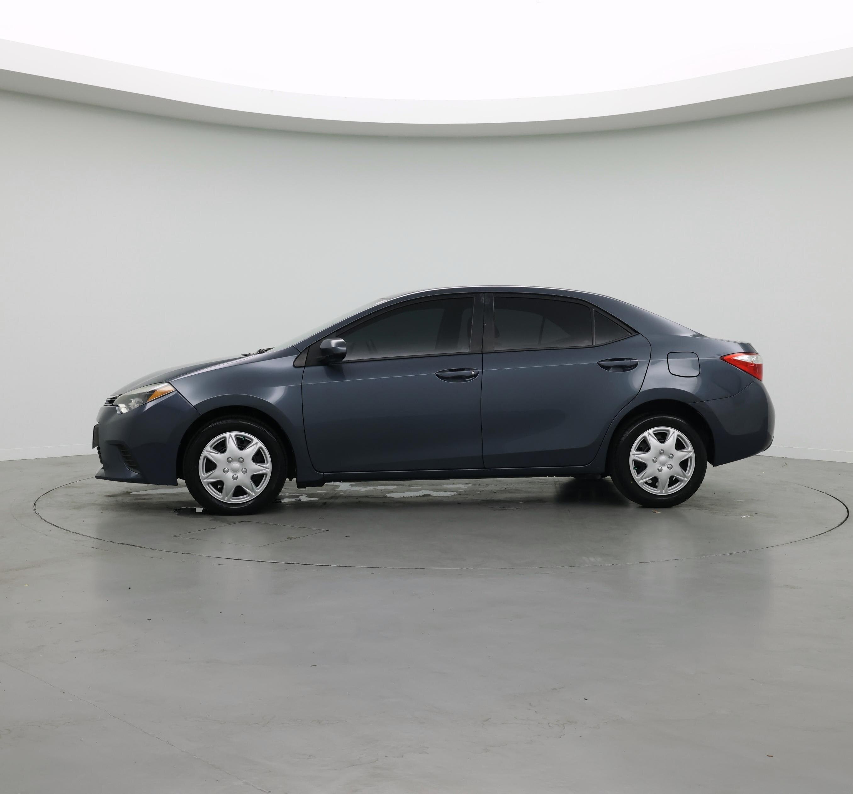 Thumbnail: 2015 Toyota Corolla - 3