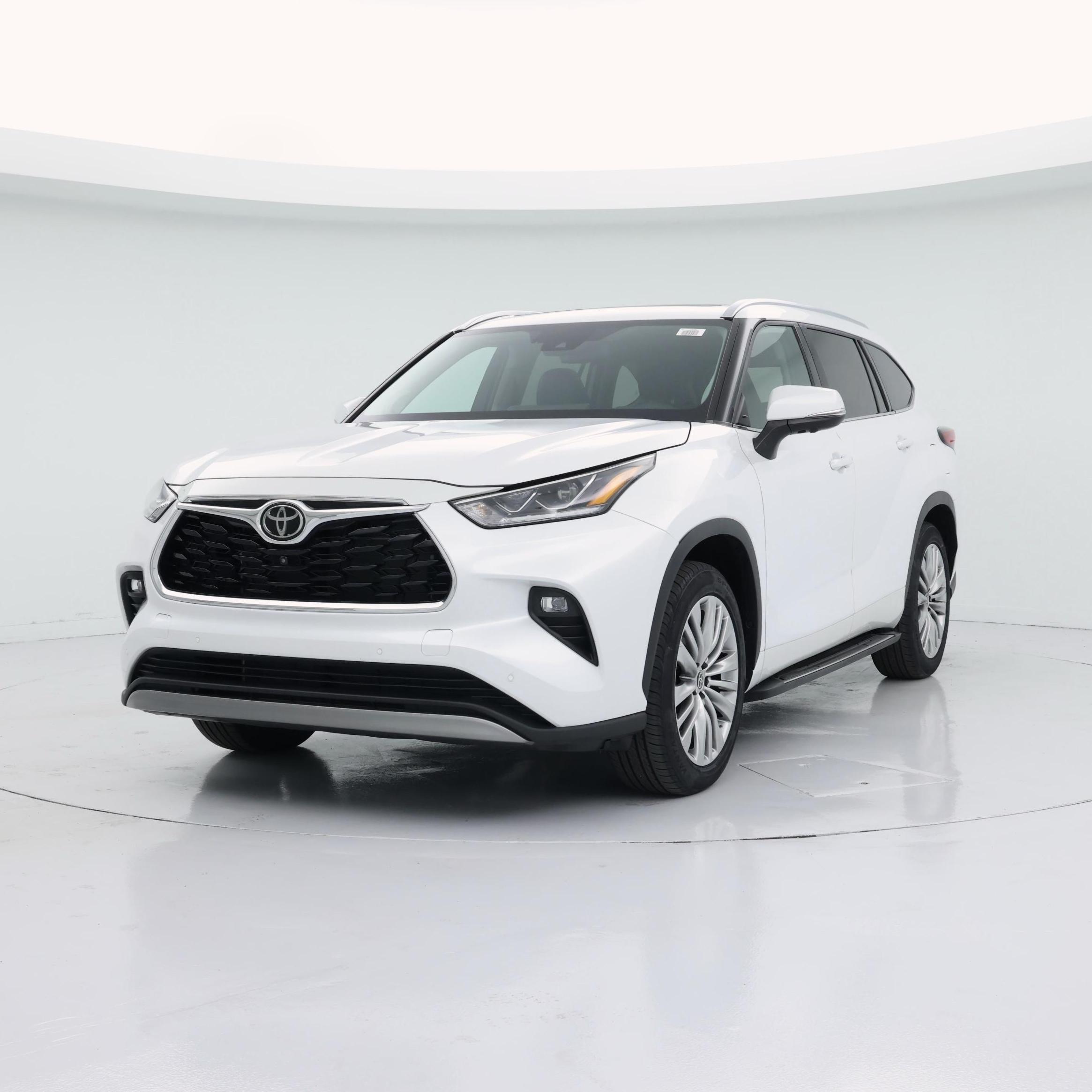 Thumbnail: 2023 Toyota Highlander - 4