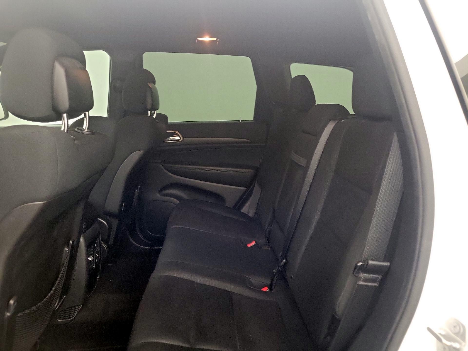 Thumbnail: 2015 Jeep Grand Cherokee - 19